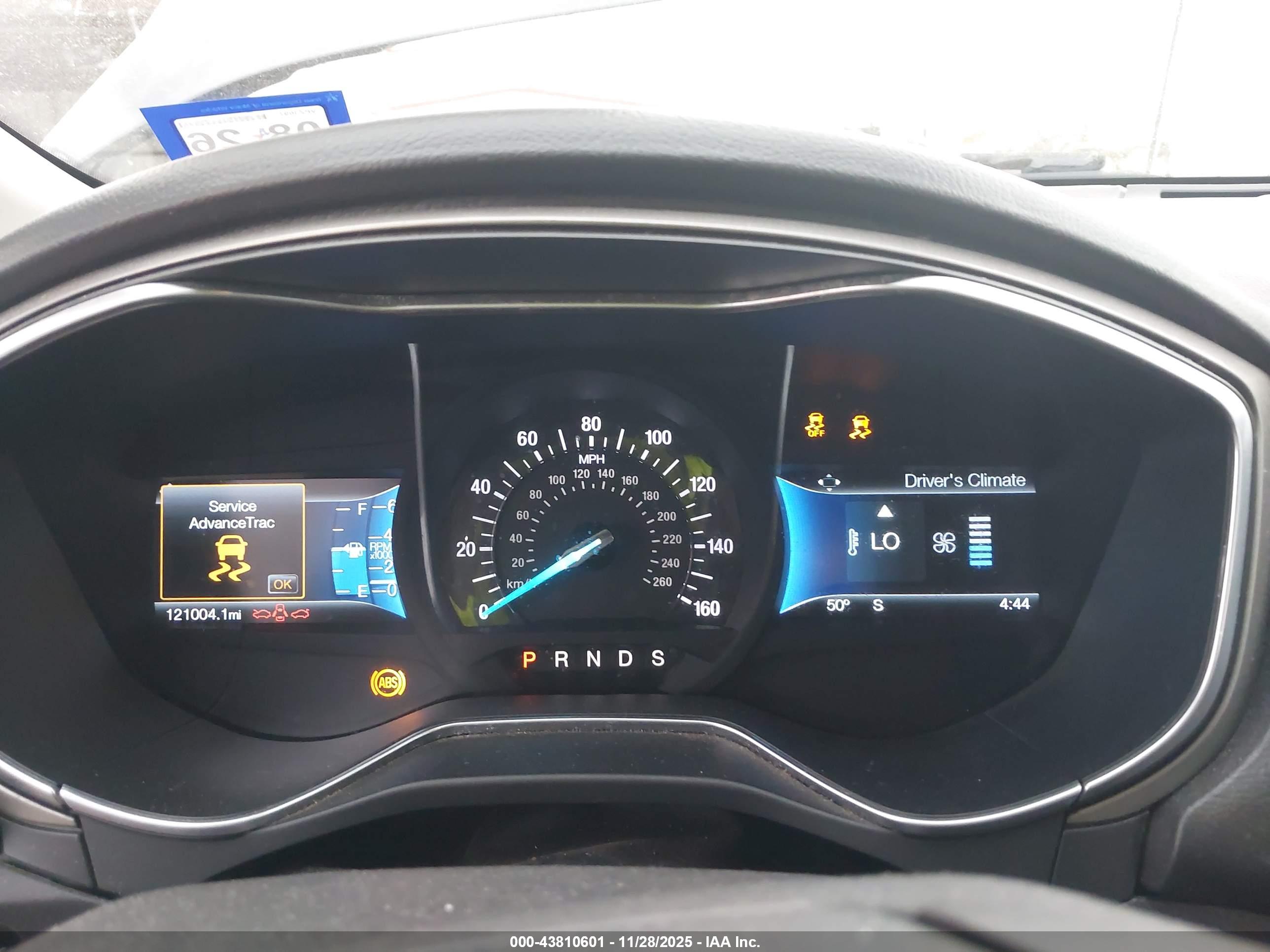 FORD FUSION image 7