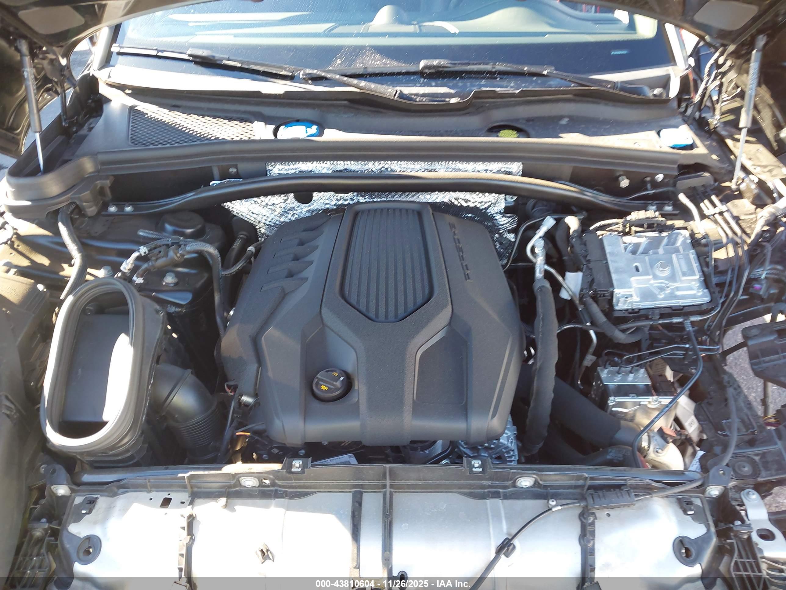 PORSCHE MACAN image 10