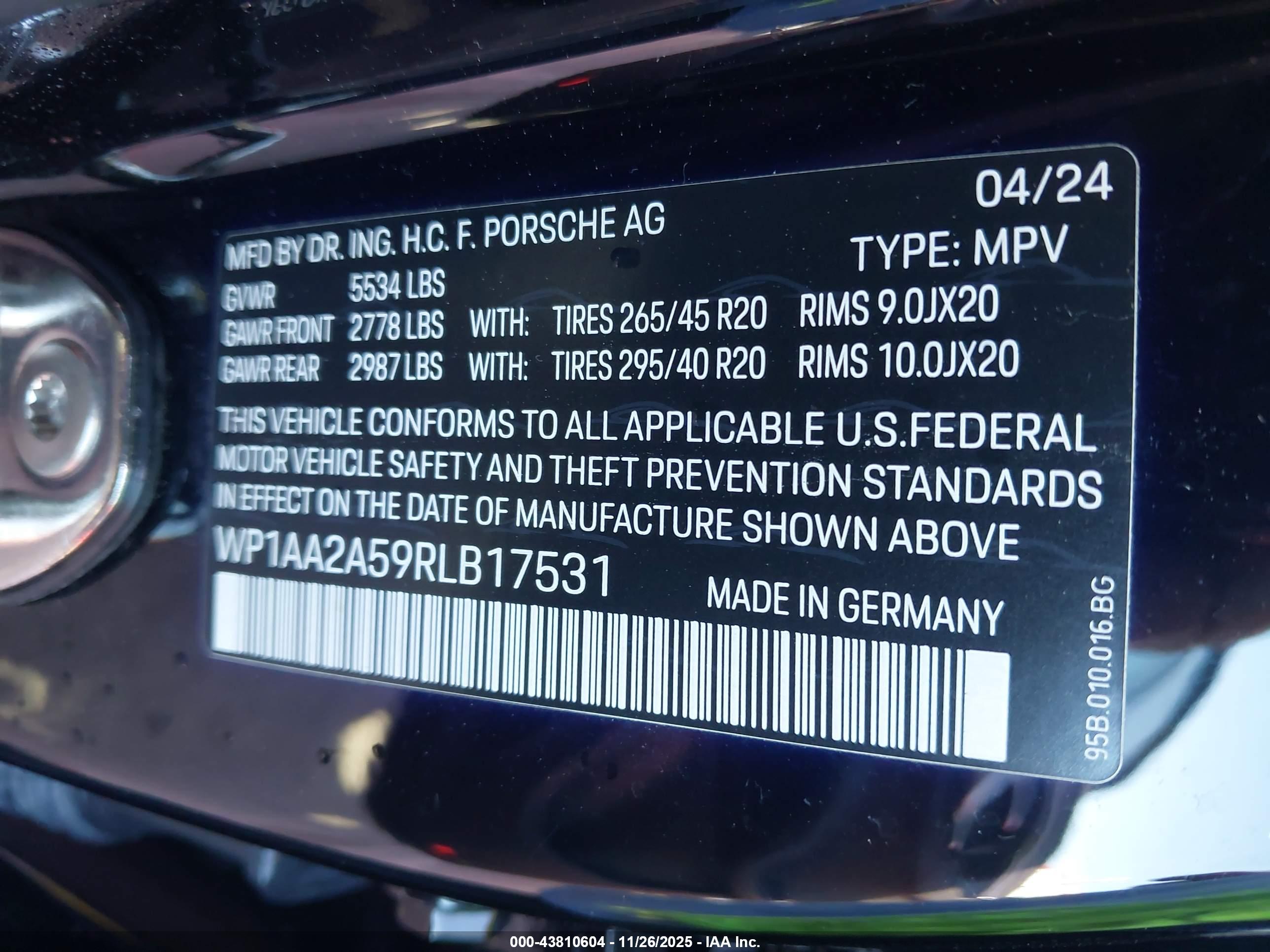 PORSCHE MACAN image 9