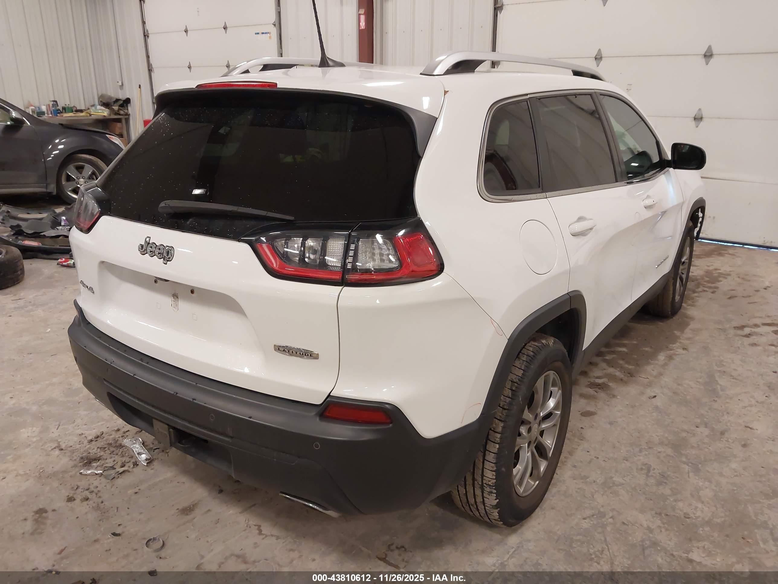 JEEP CHEROKEE image 4