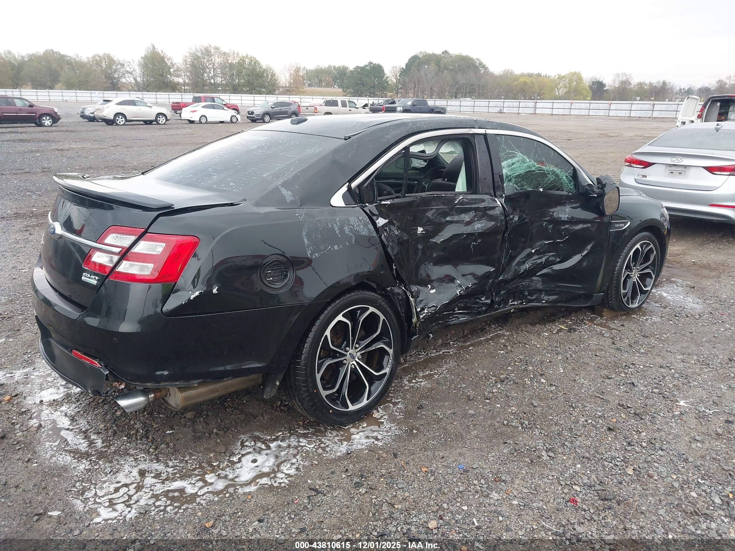 FORD TAURUS image 4
