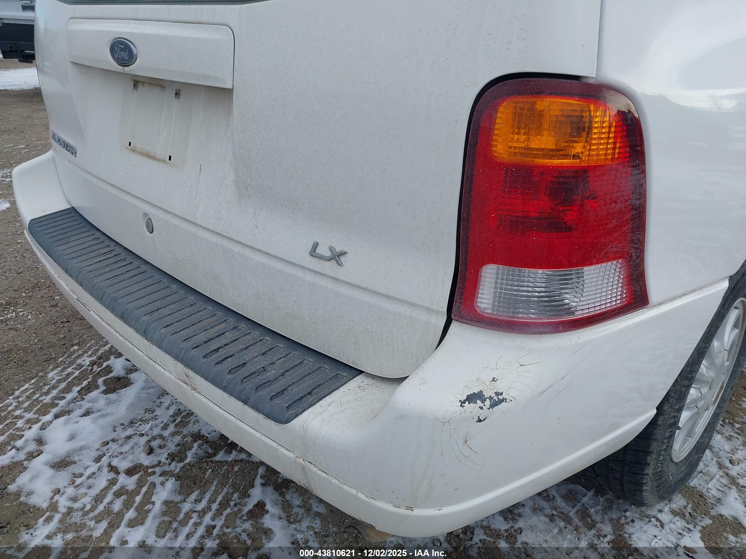 FORD WINDSTAR image 6