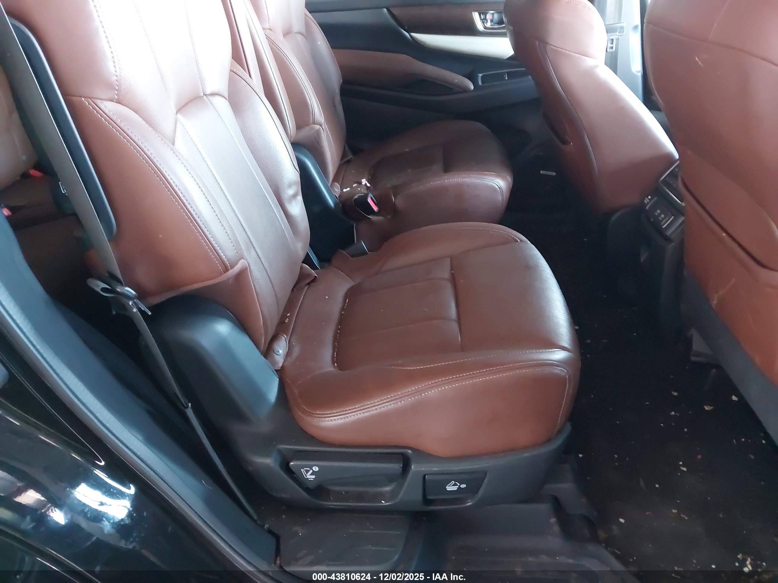 SUBARU ASCENT image 8