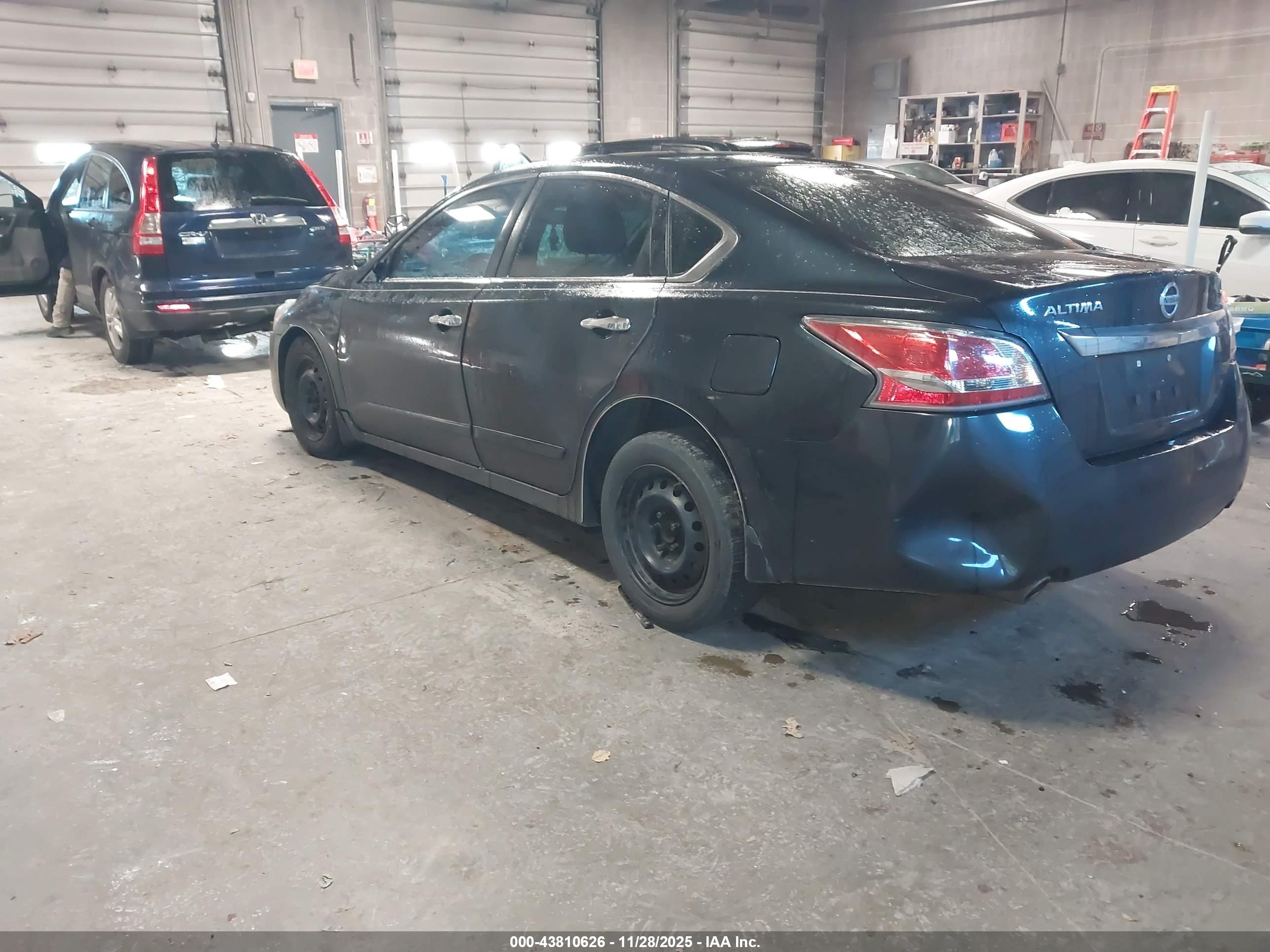 NISSAN ALTIMA image 3