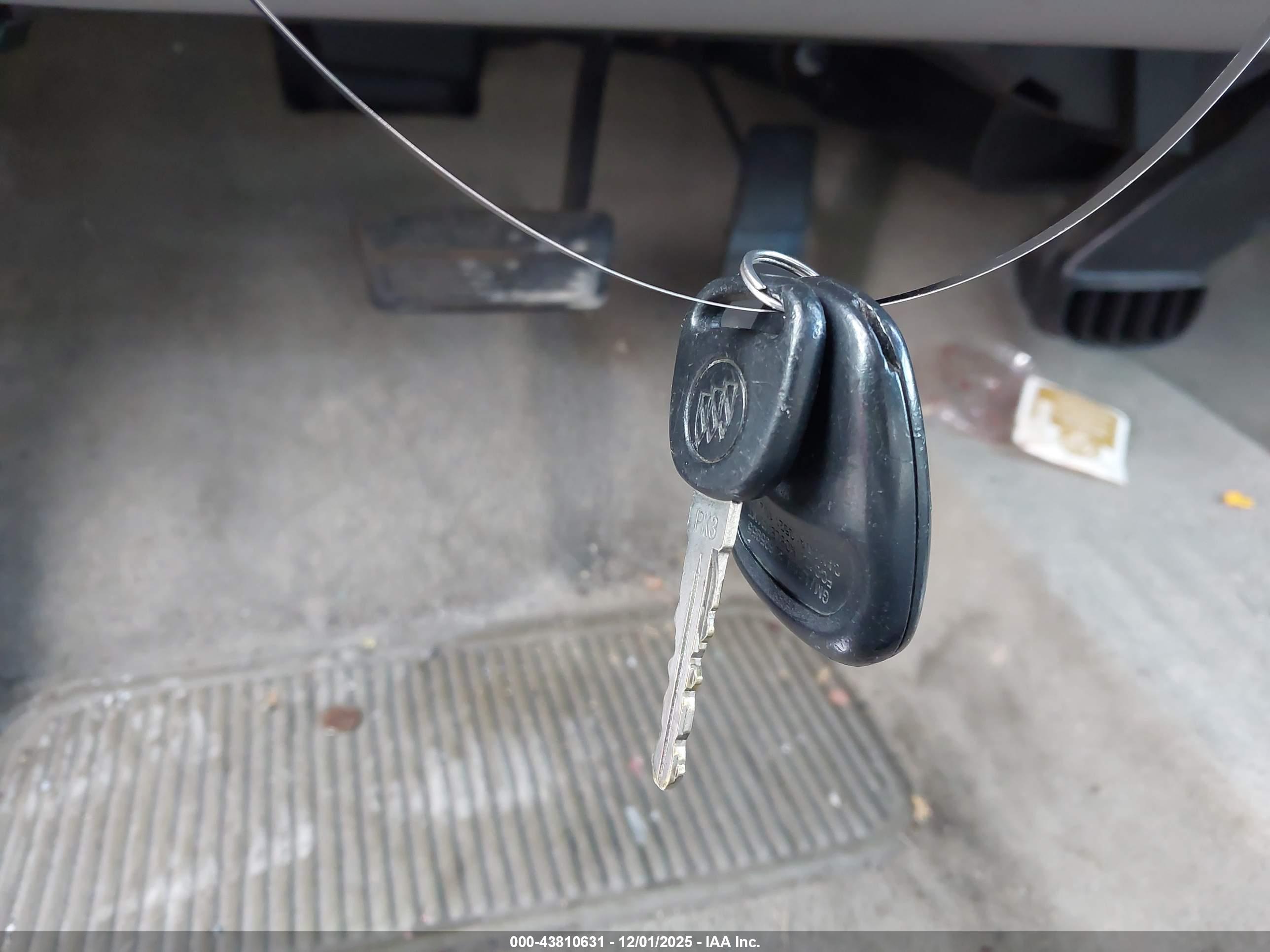BUICK LESABRE image 11