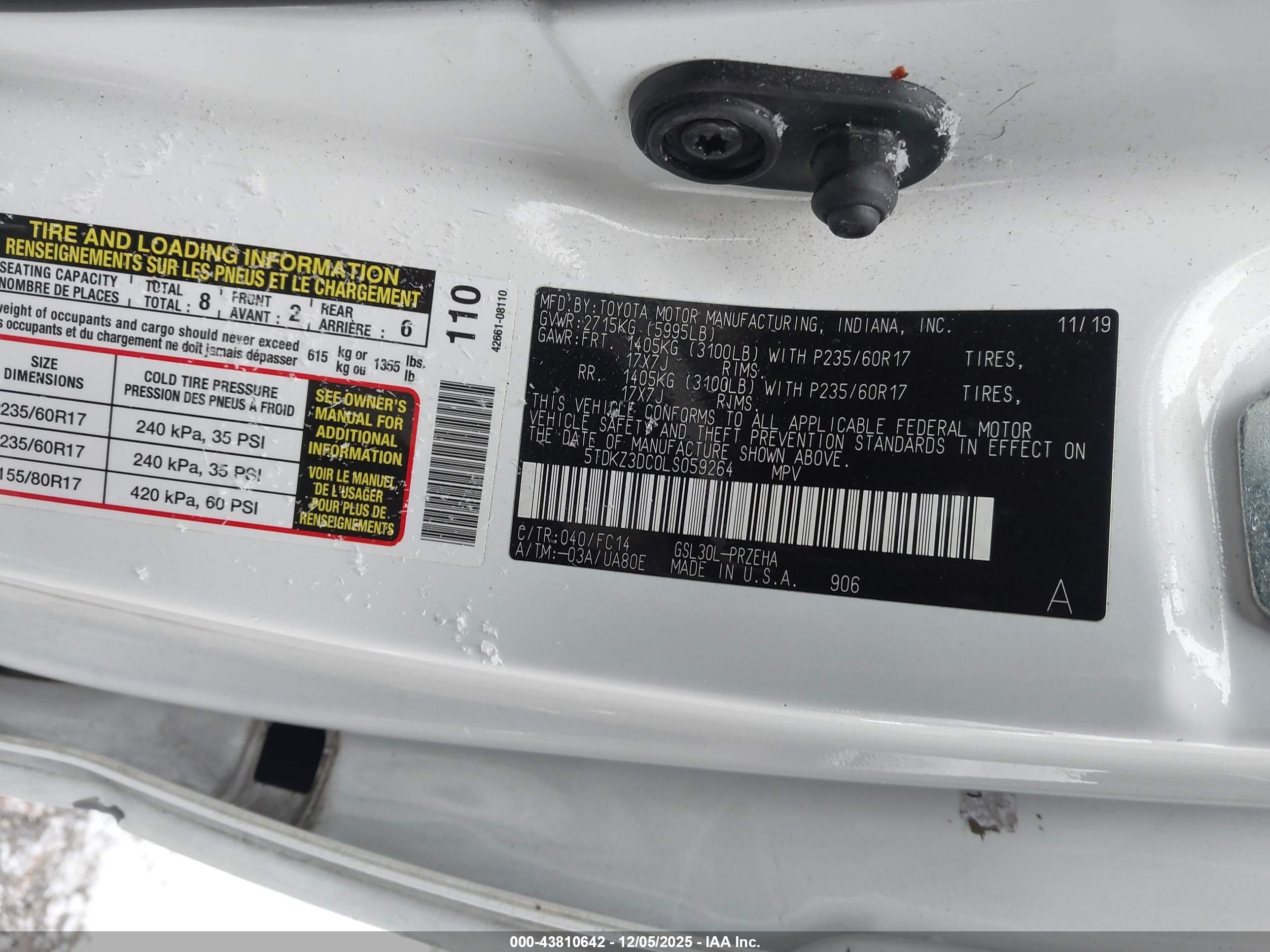 TOYOTA SIENNA image 9