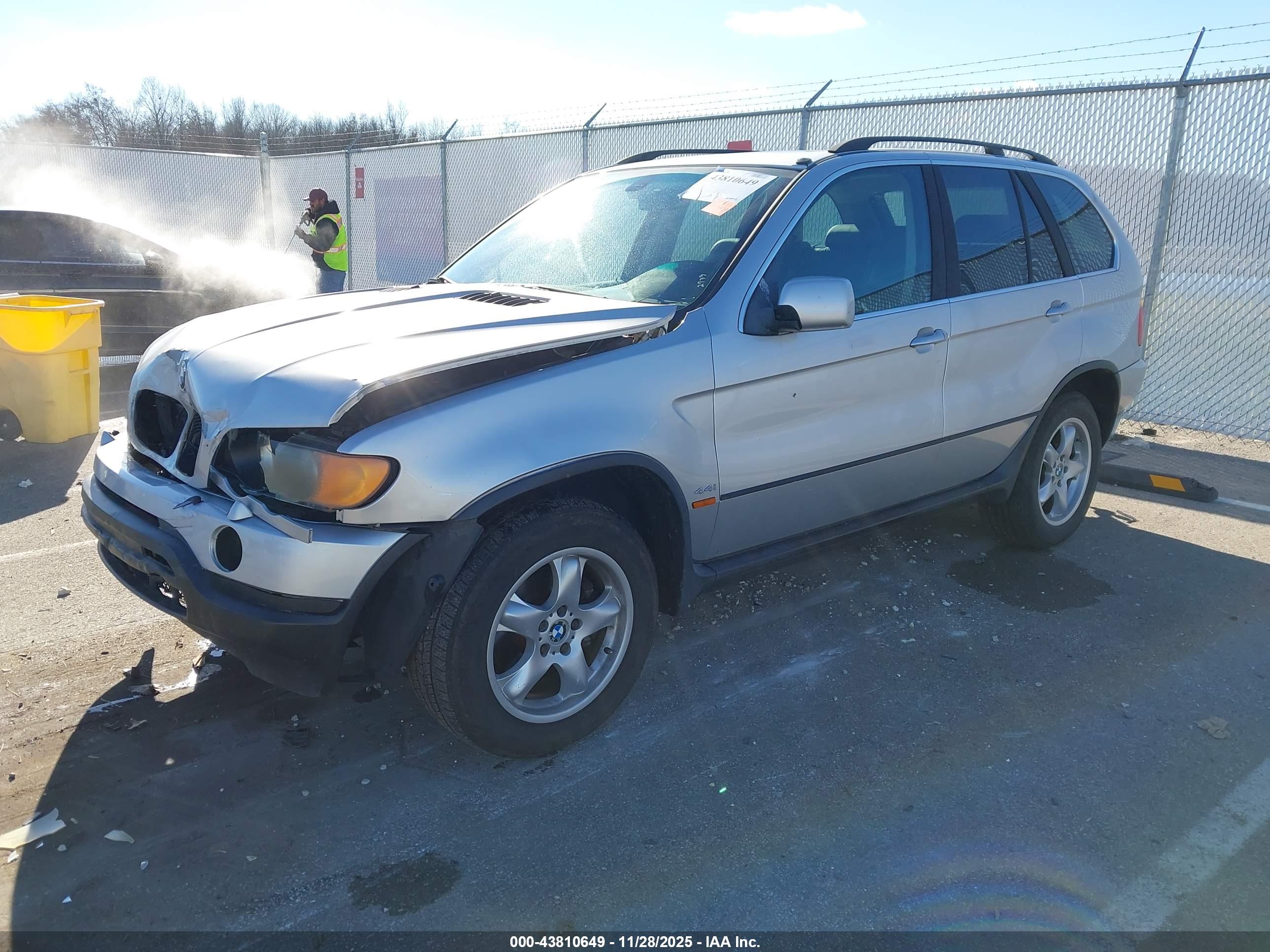 BMW X5 image 2