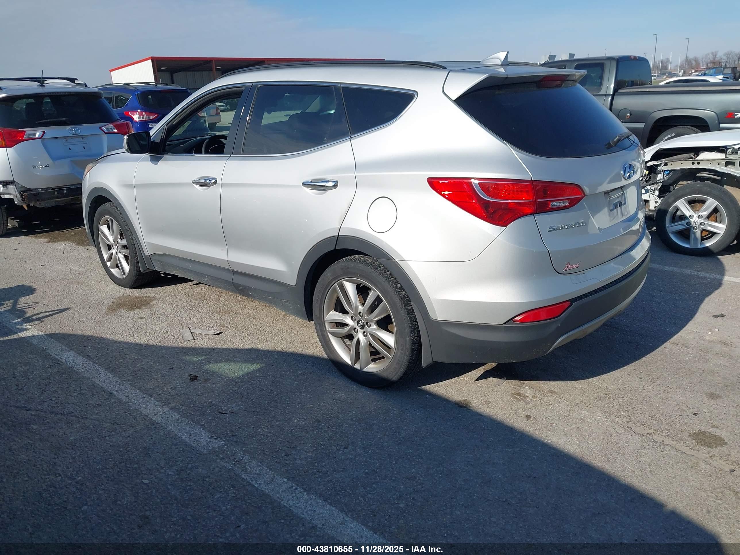 HYUNDAI SANTA image 3