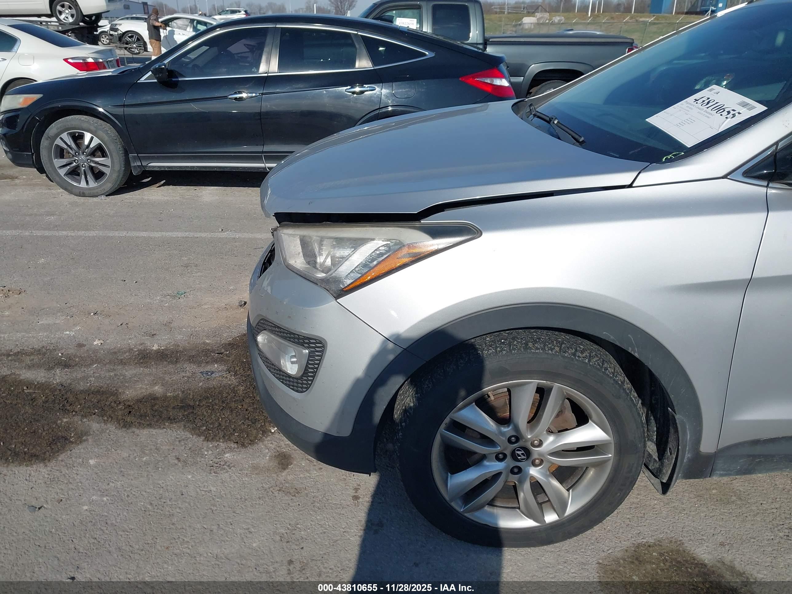 HYUNDAI SANTA image 6