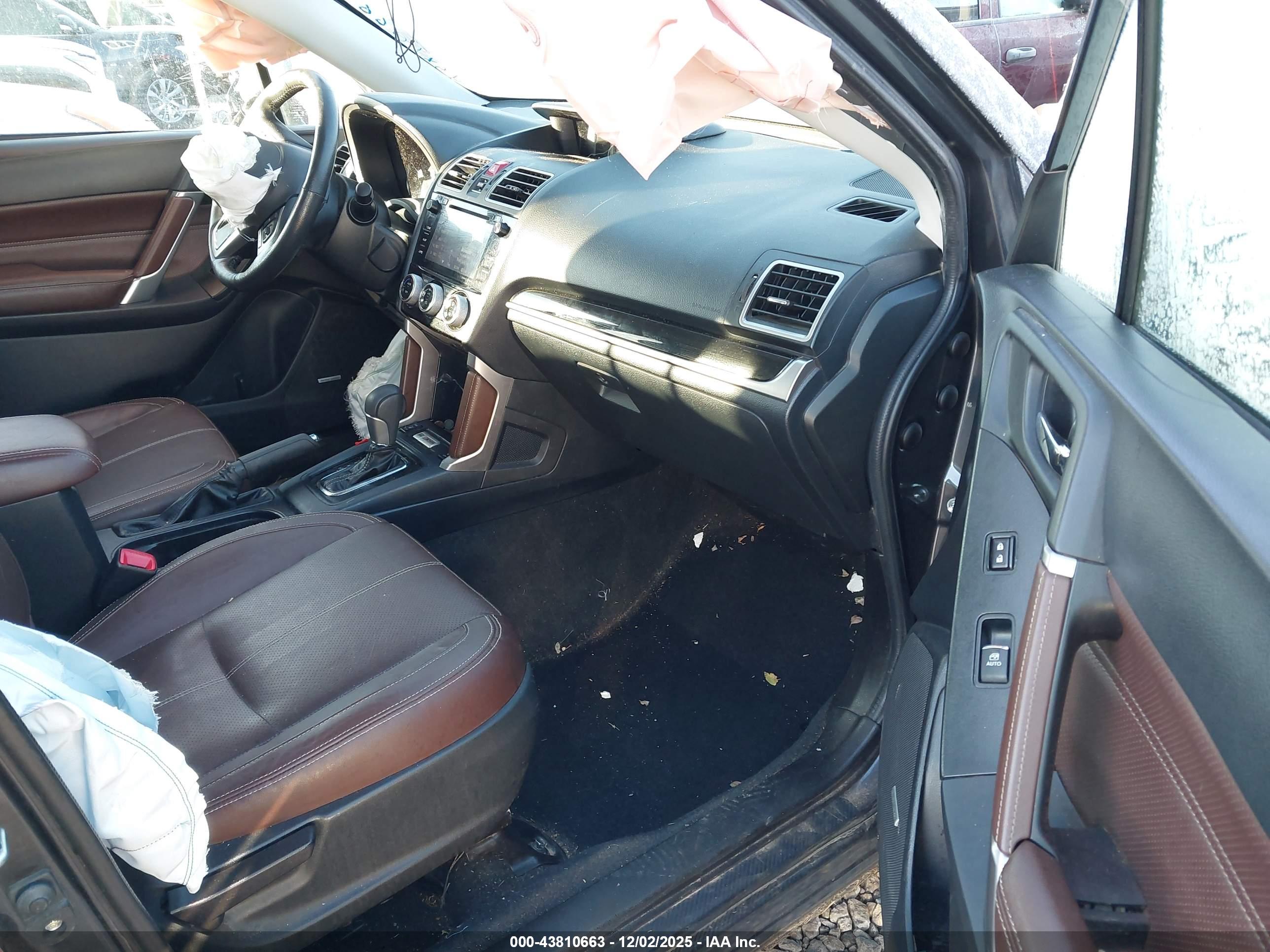 SUBARU FORESTER image 5