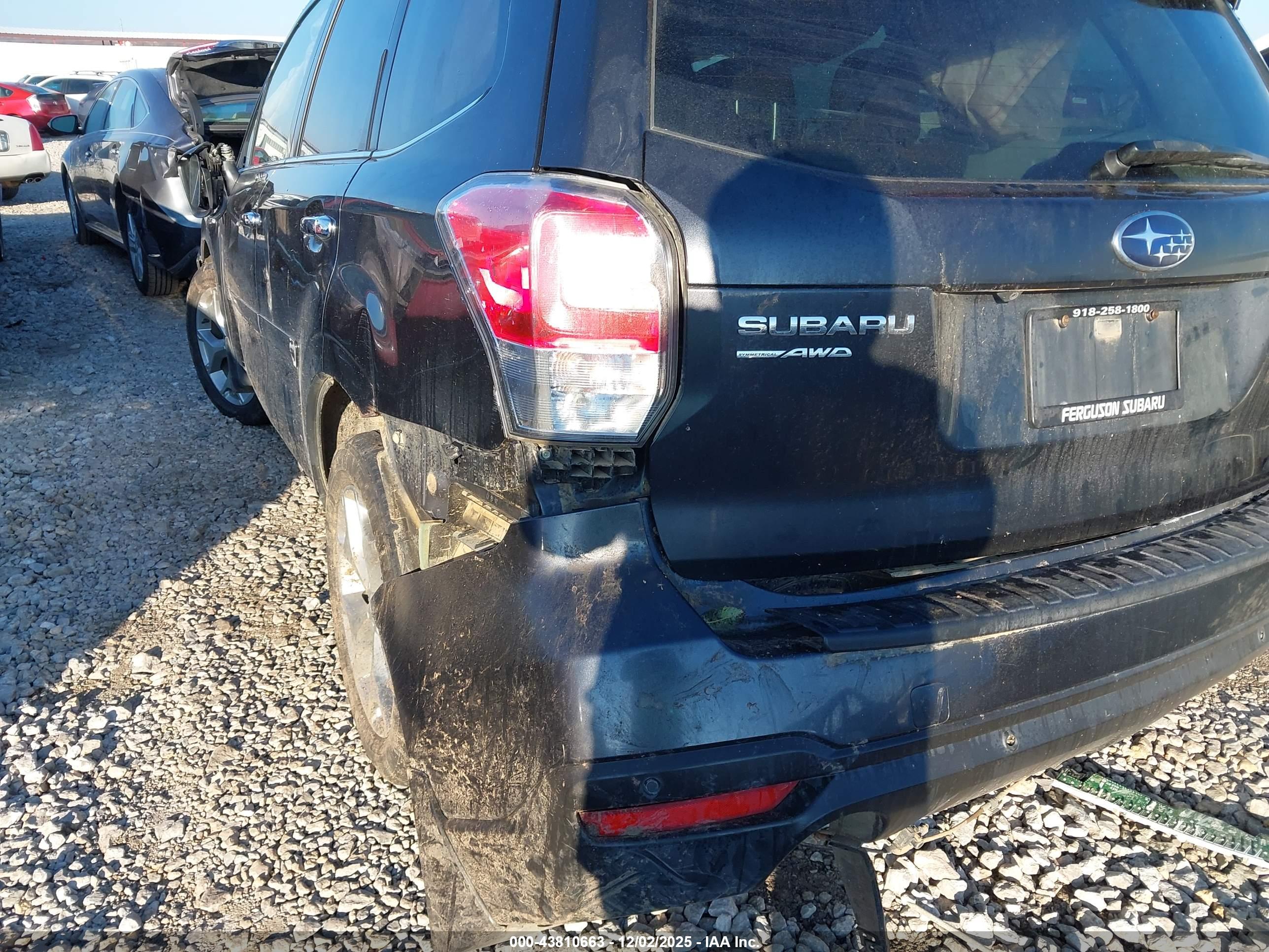 SUBARU FORESTER image 6