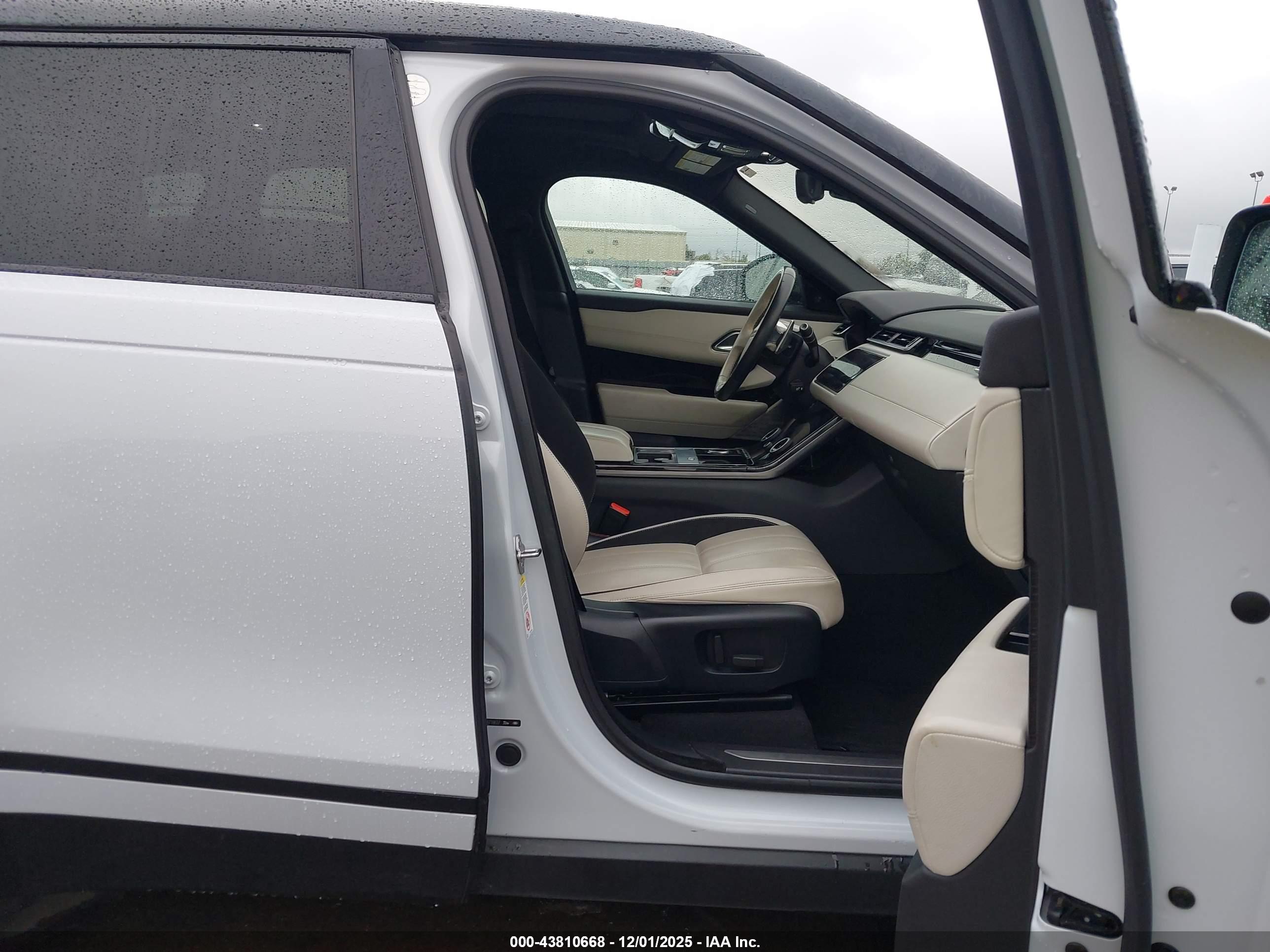 LAND ROVER image 5