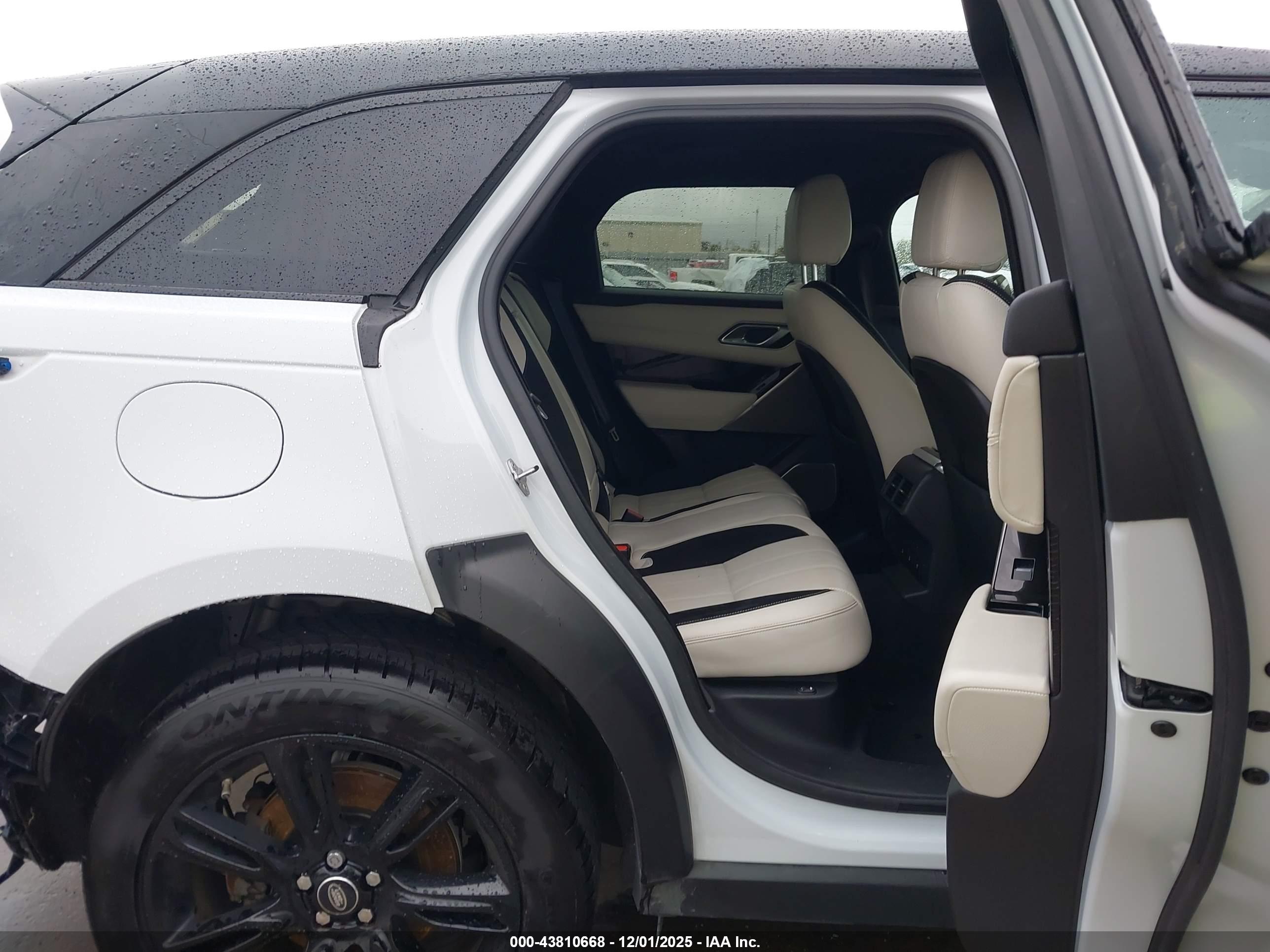 LAND ROVER image 8
