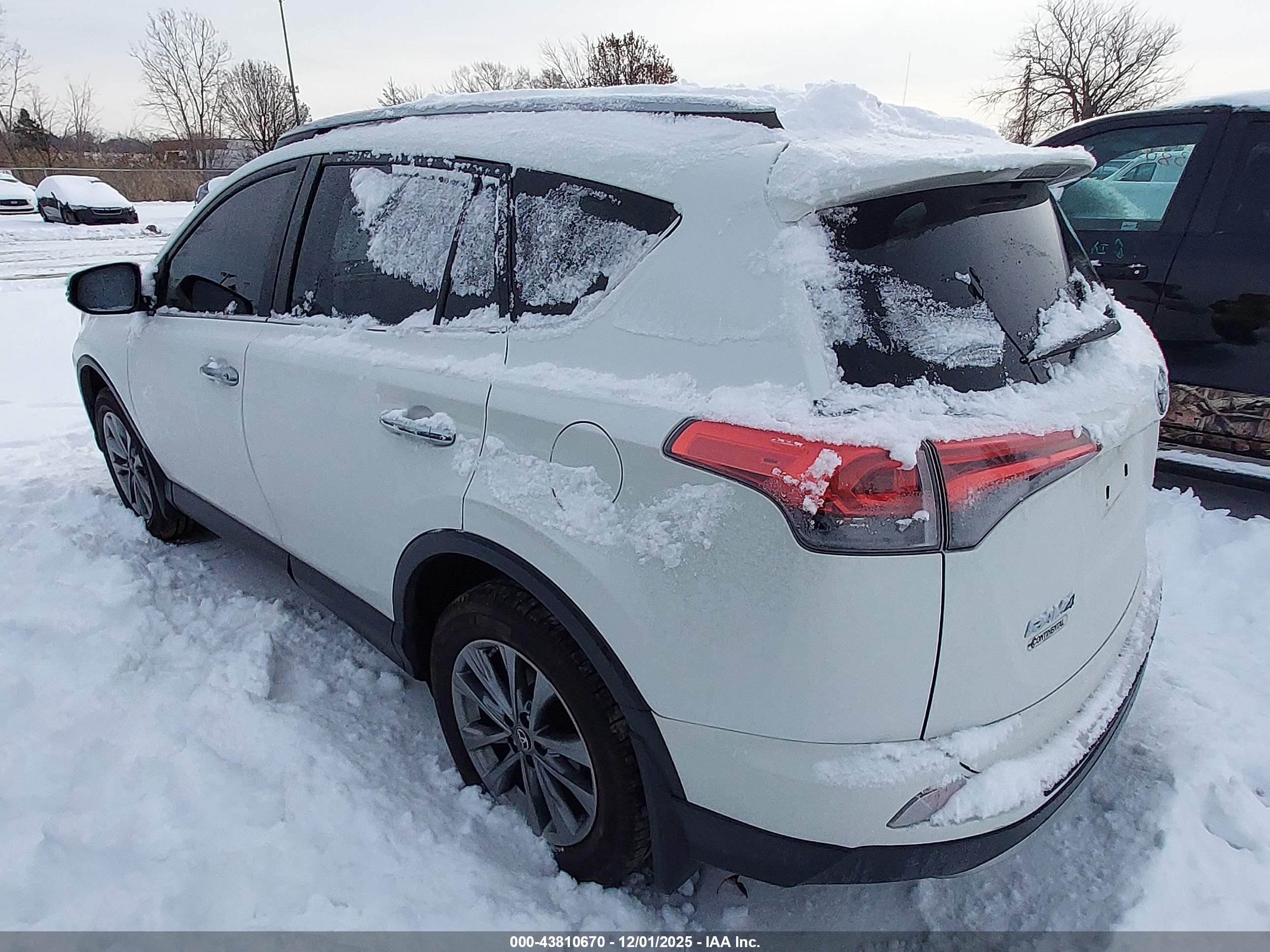 TOYOTA RAV4 image 3