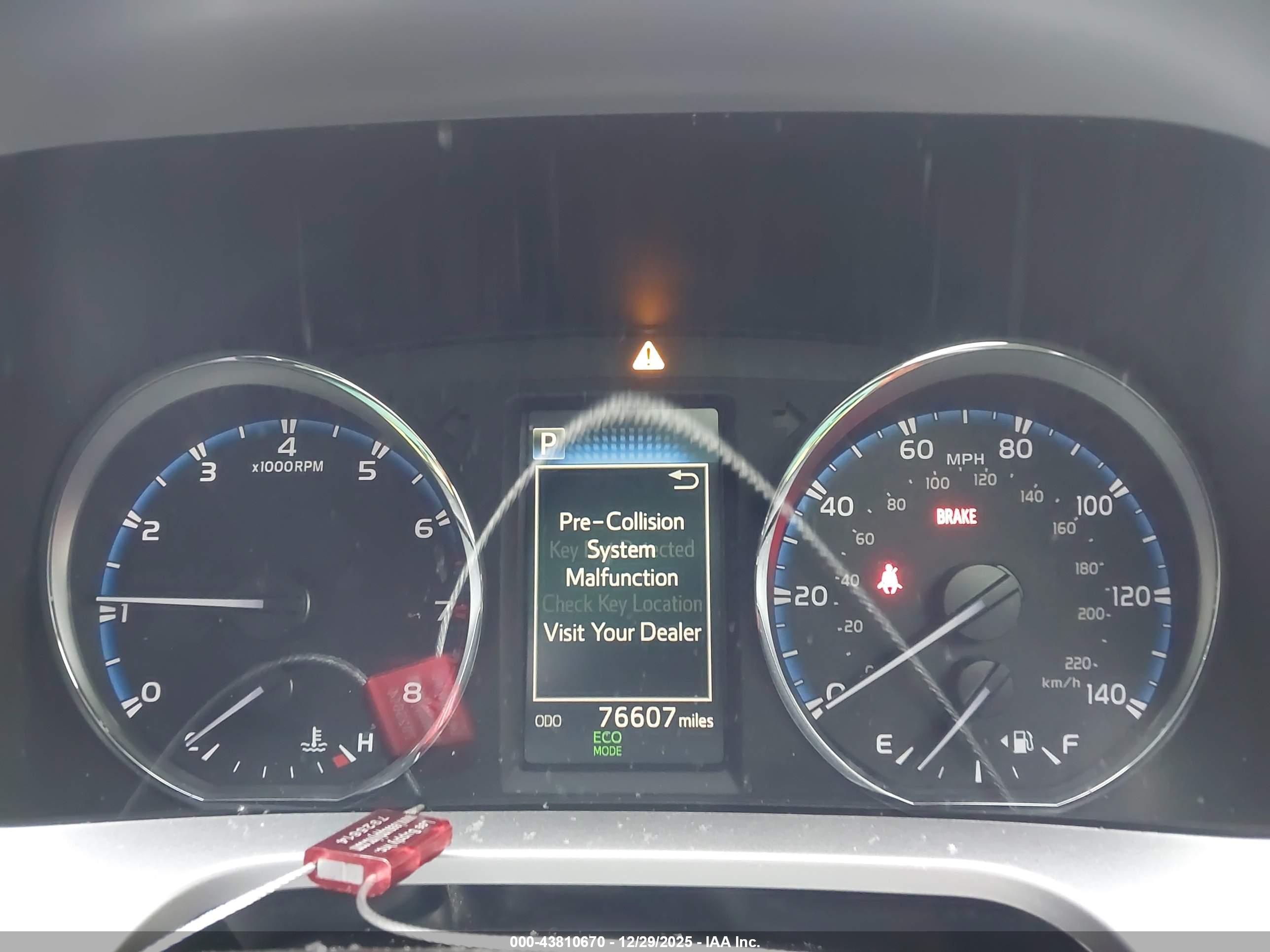 TOYOTA RAV4 image 7