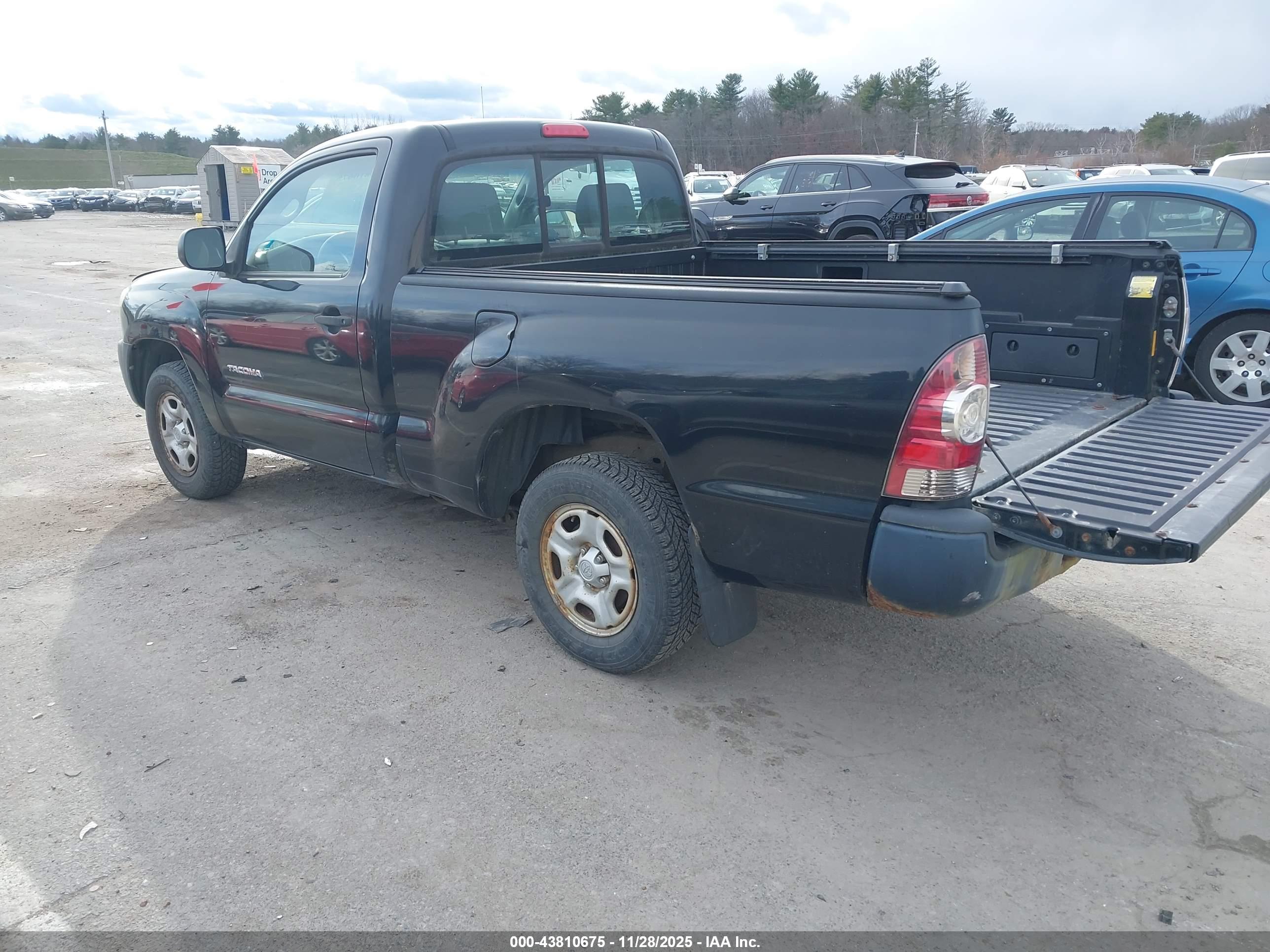 TOYOTA TACOMA image 3