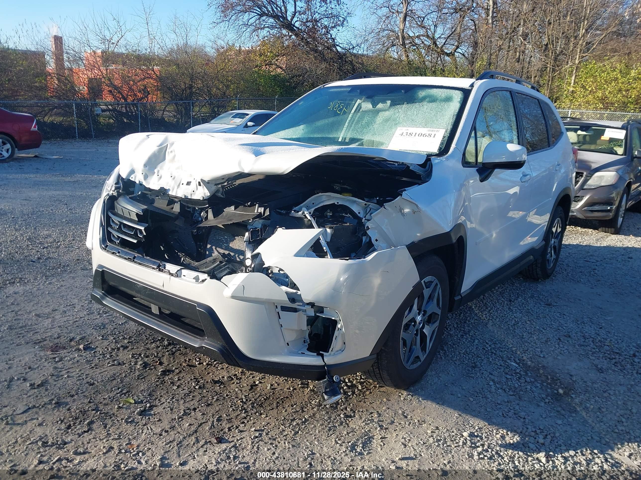 SUBARU FORESTER image 2