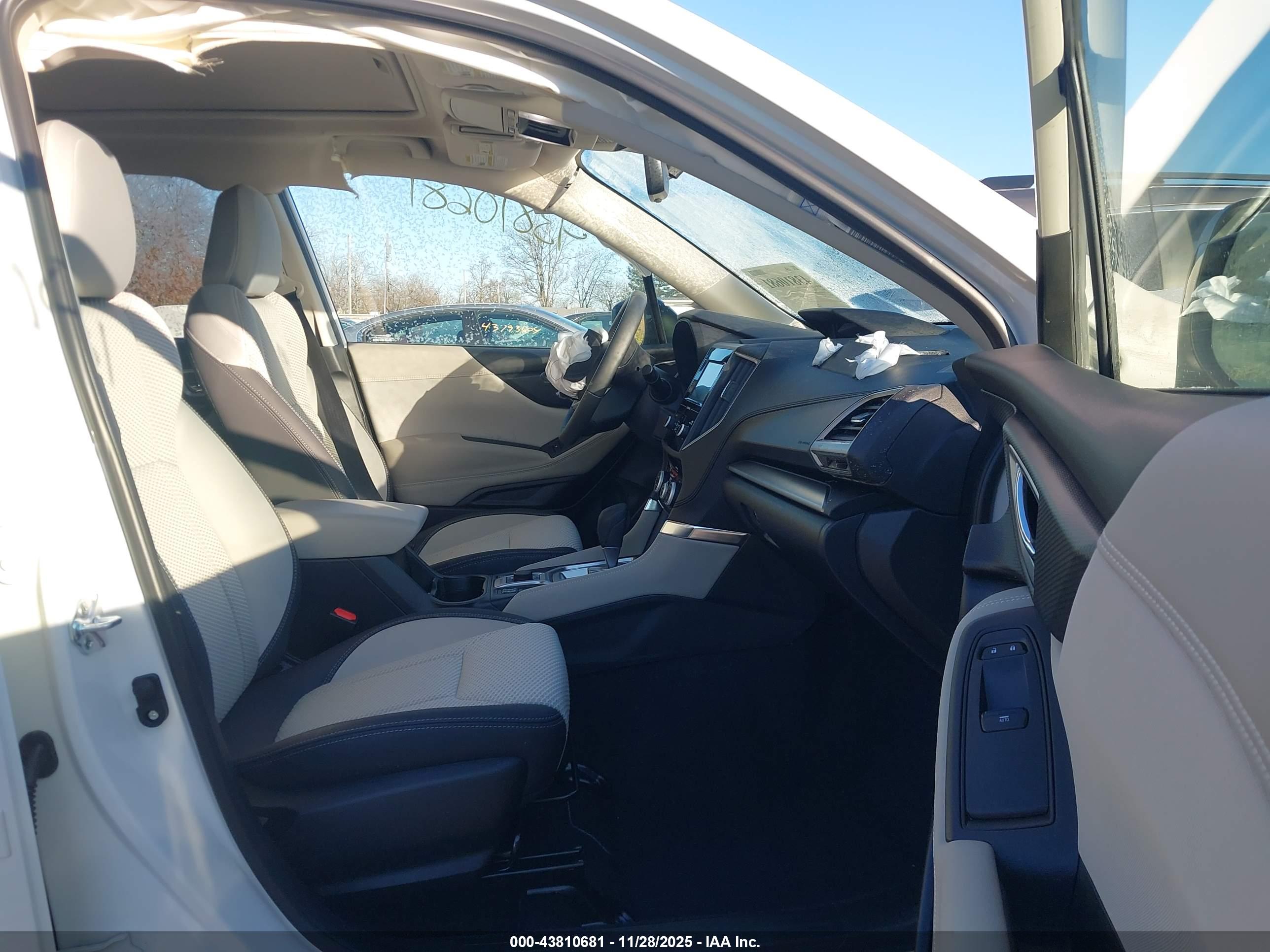 SUBARU FORESTER image 5