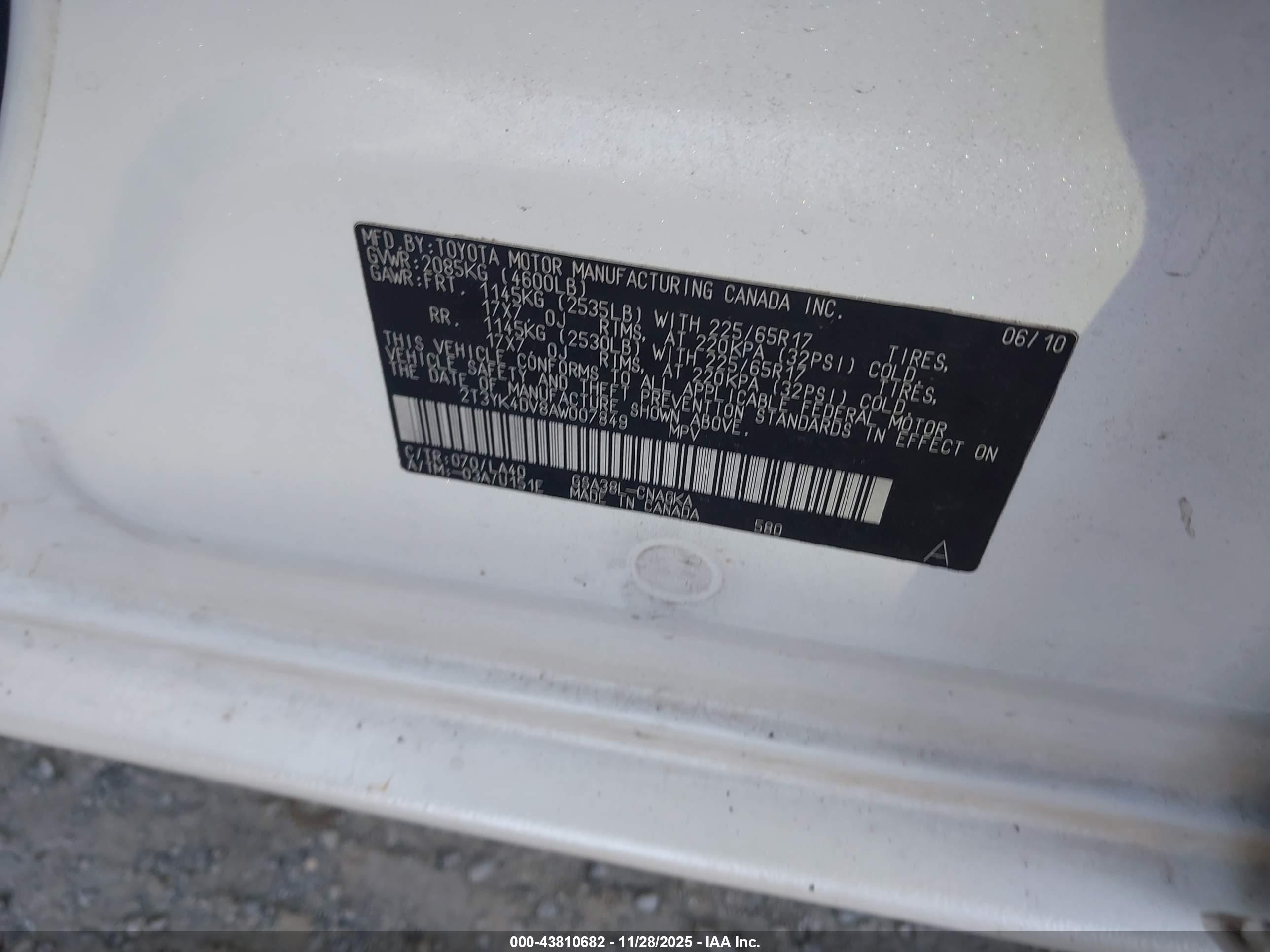 TOYOTA RAV4 image 9