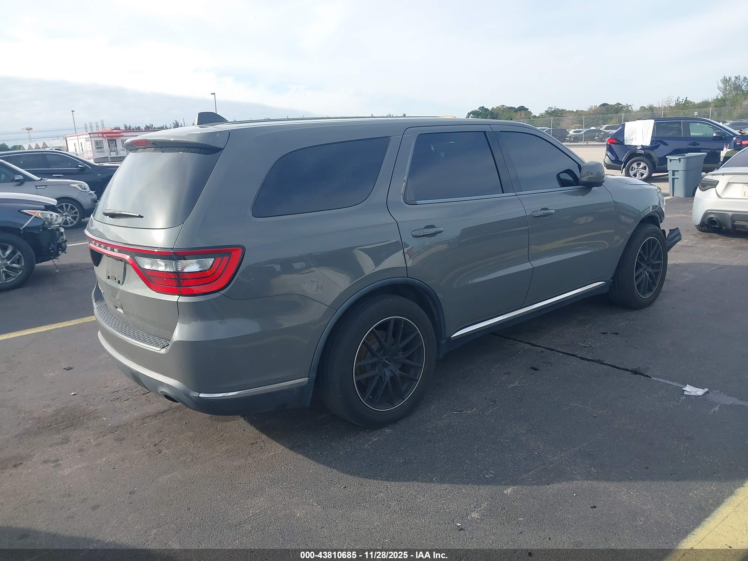 DODGE DURANGO image 4