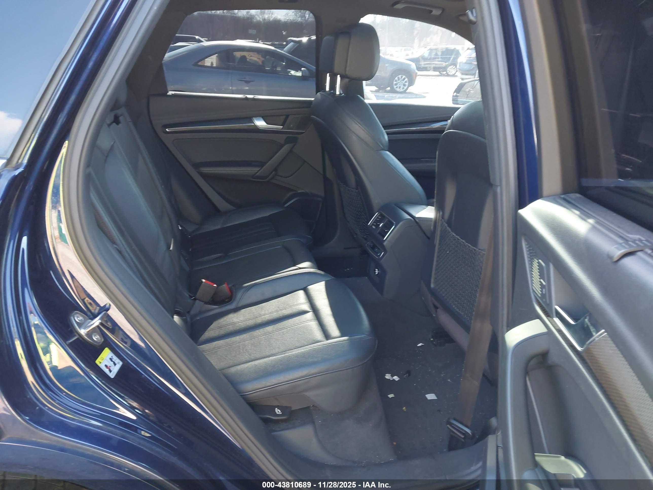 AUDI SQ5 image 8