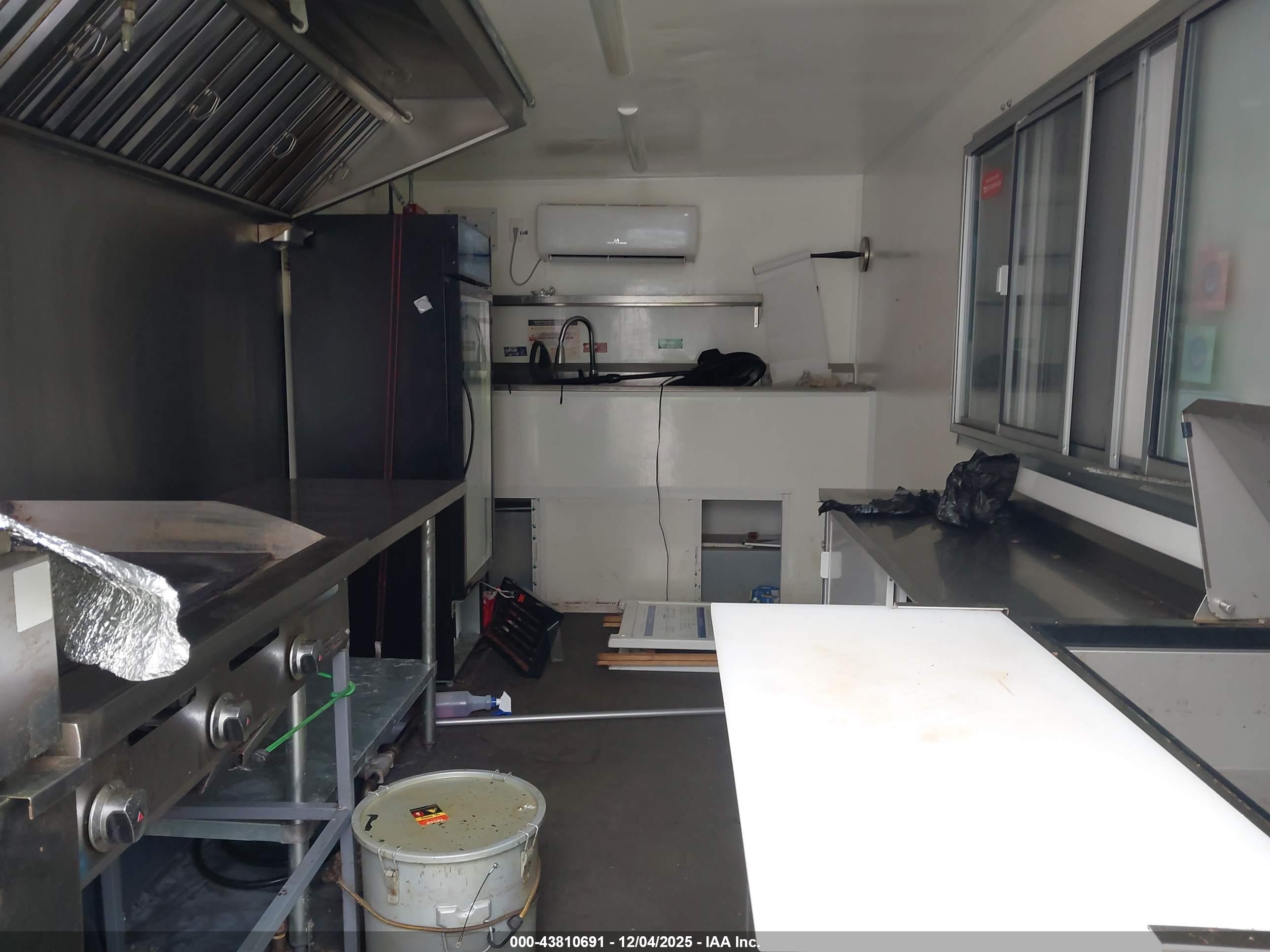 FUD TRAILERS image 5