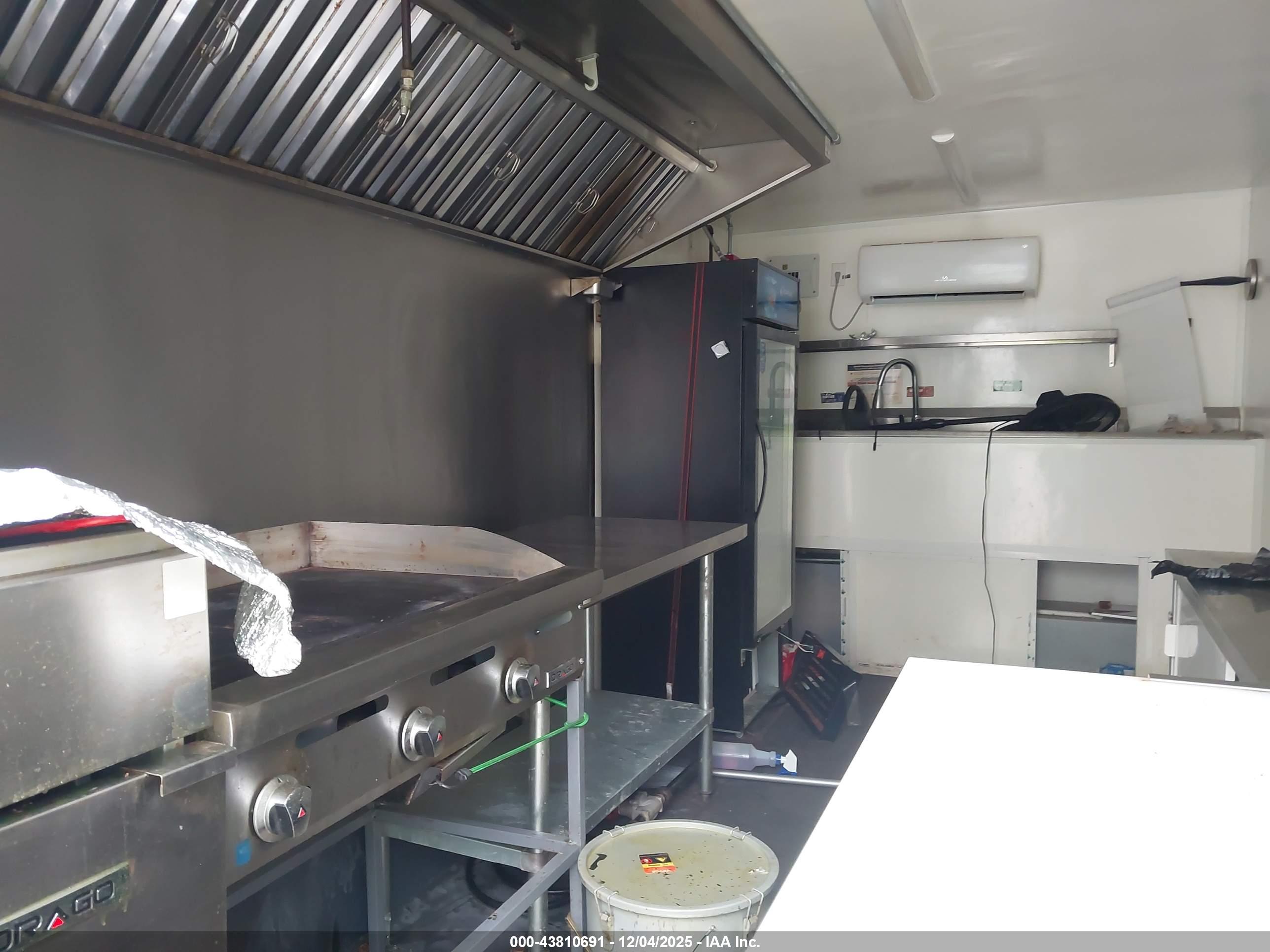 FUD TRAILERS image 8