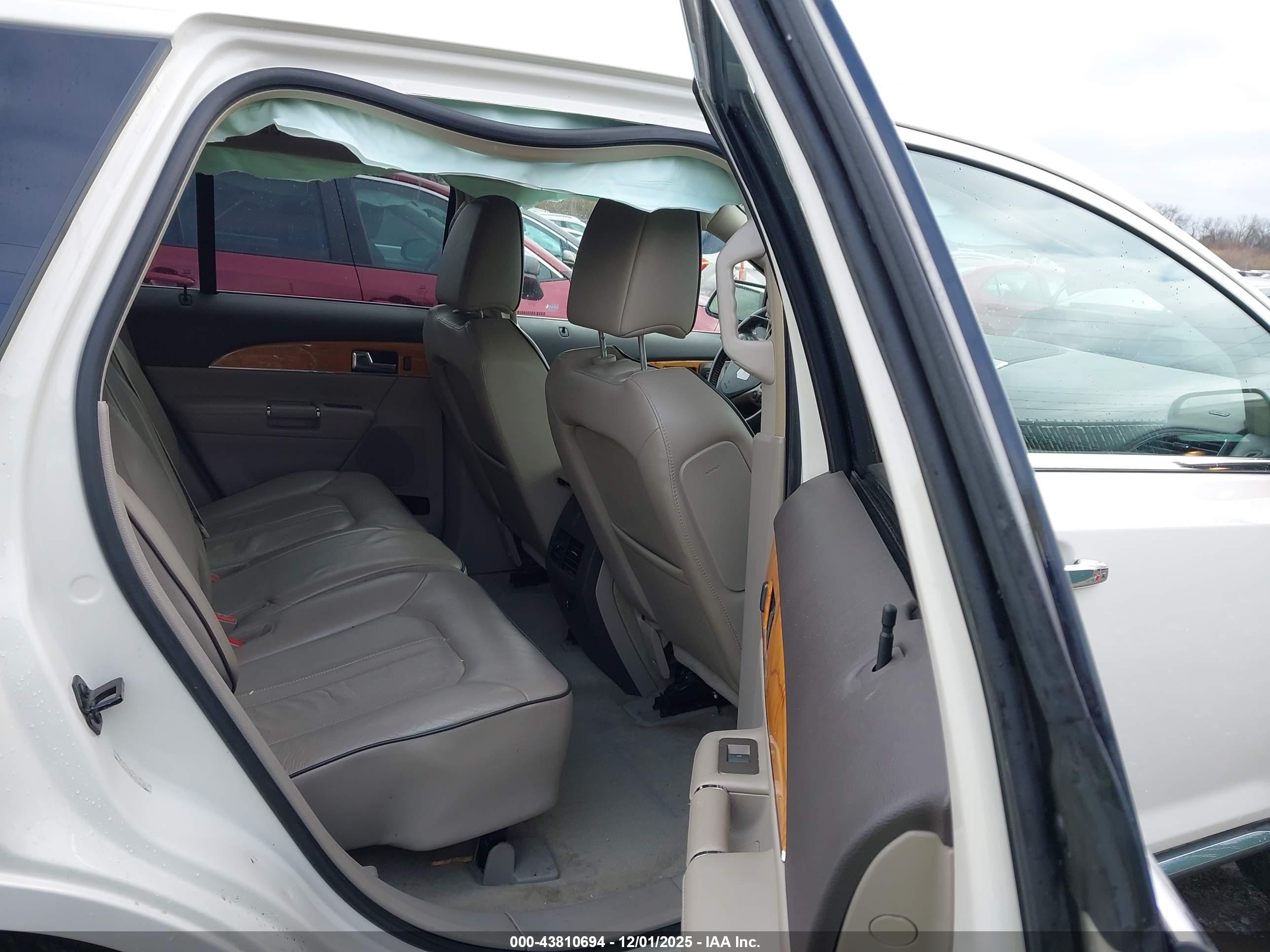 LINCOLN MKX image 8