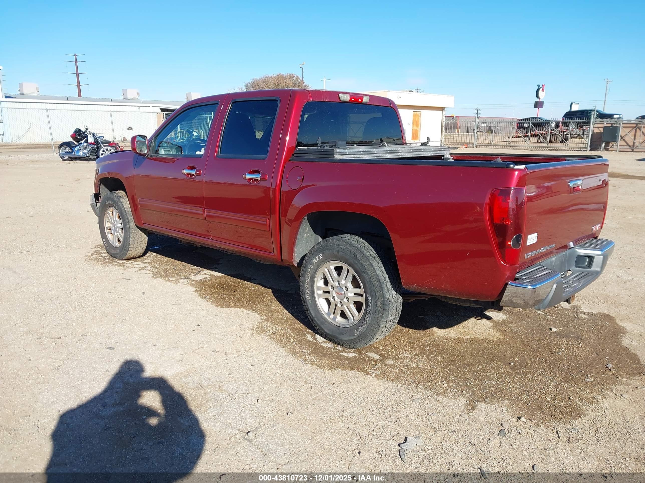 GMC CANYON image 3