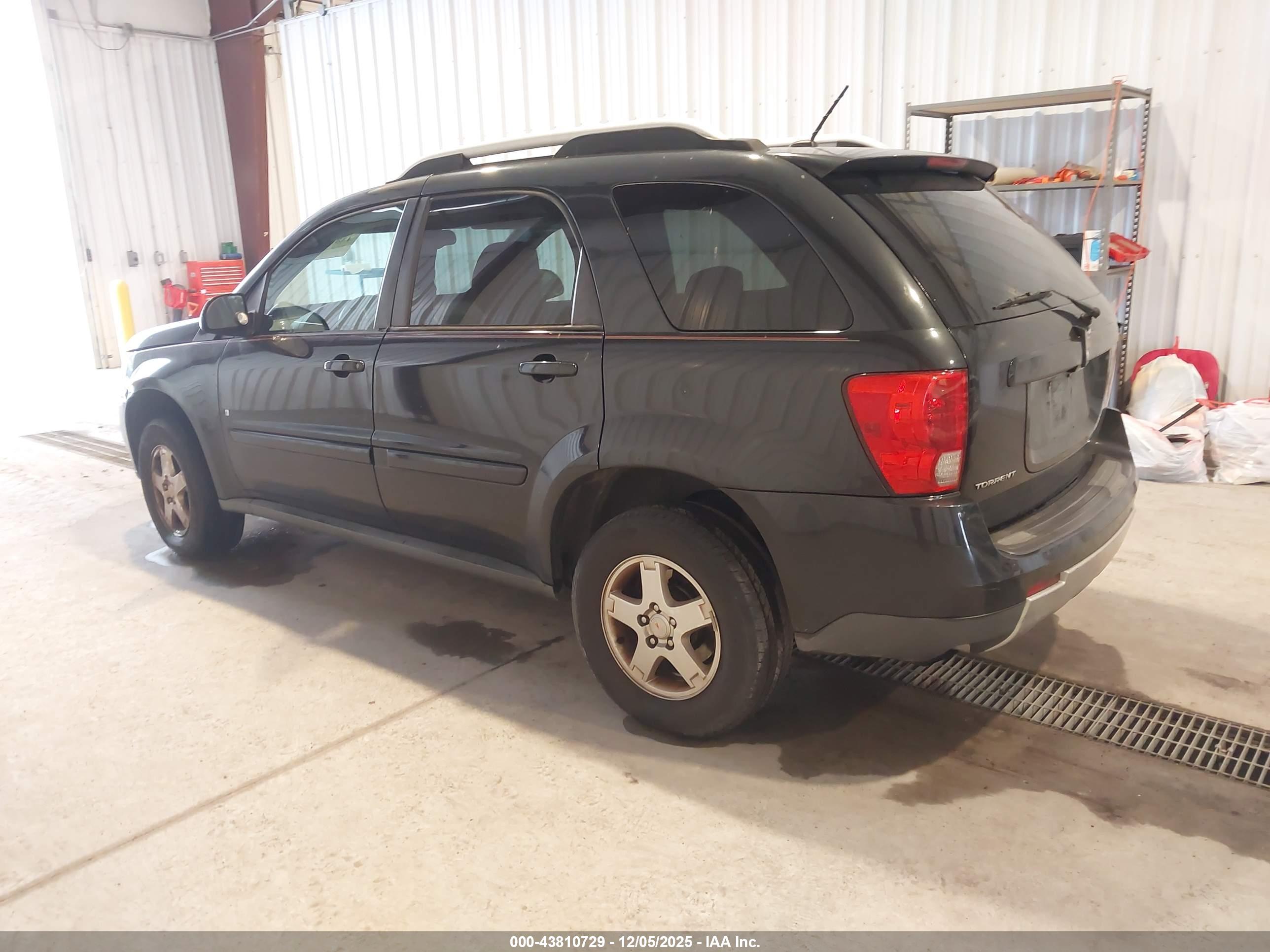PONTIAC TORRENT image 3