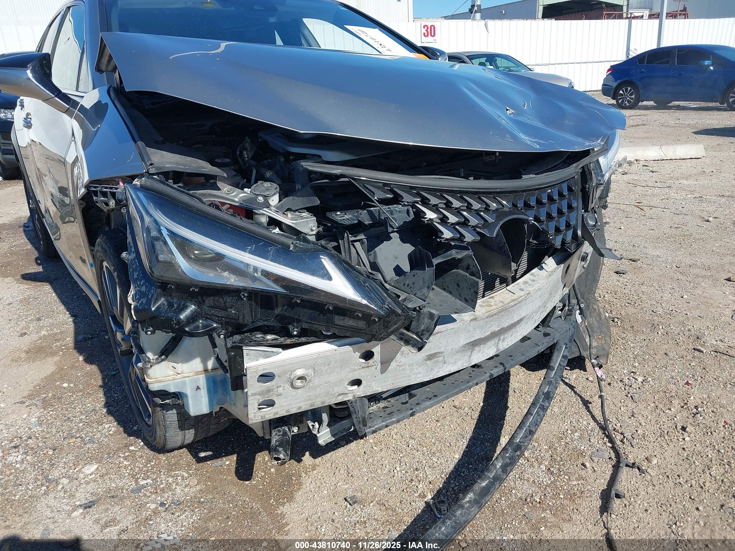 LEXUS UX image 6