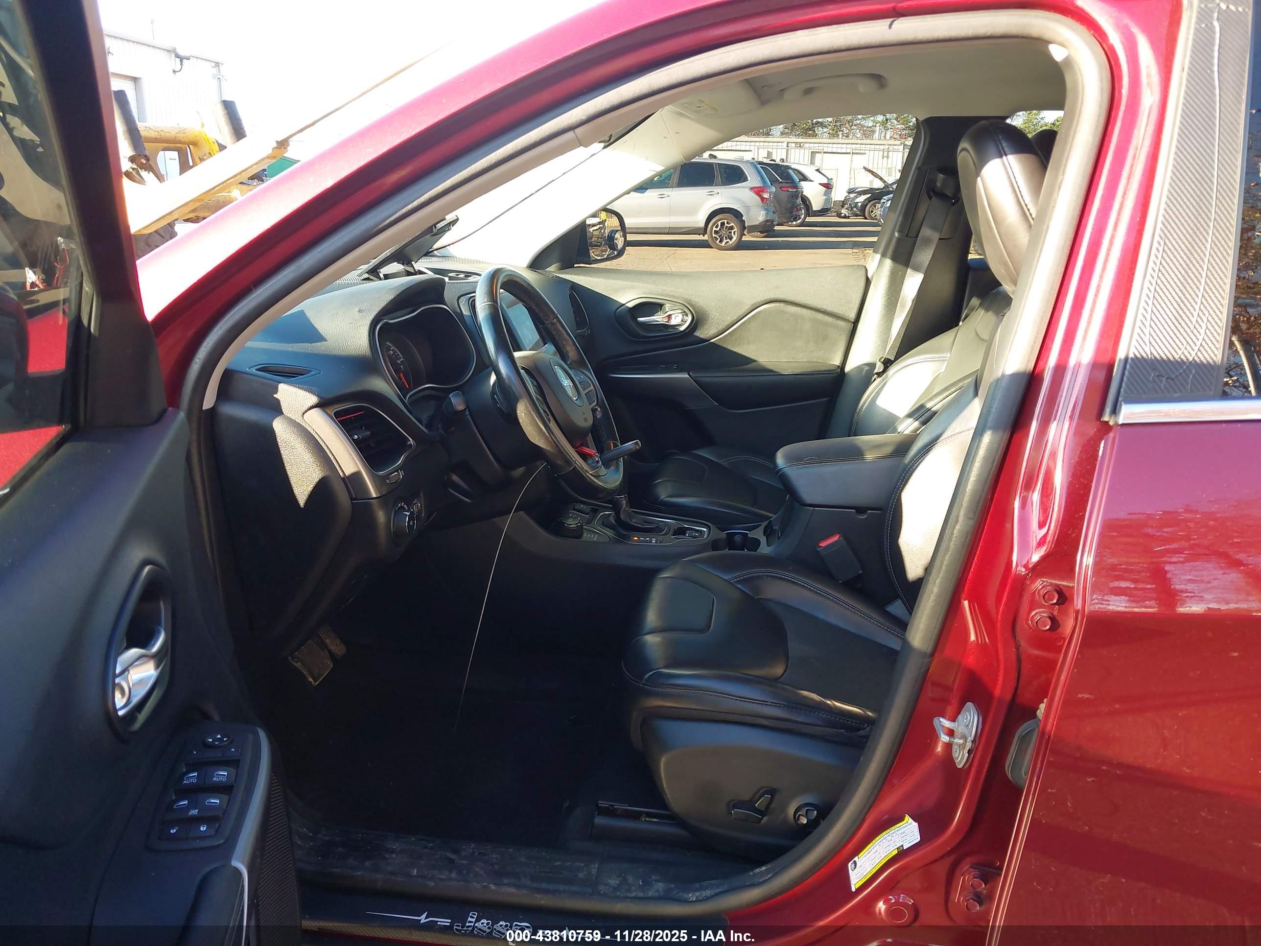 JEEP CHEROKEE image 5
