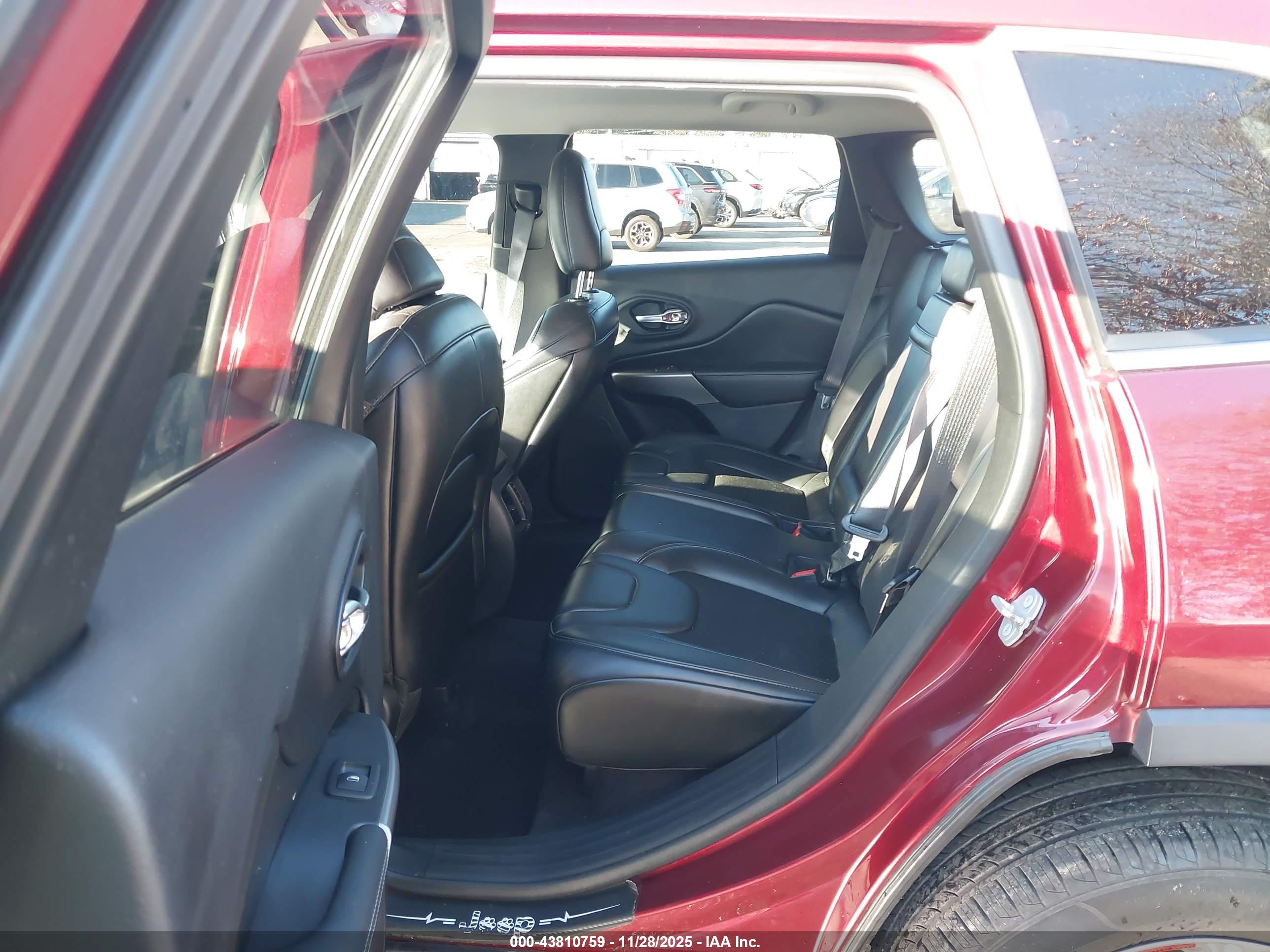 JEEP CHEROKEE image 8