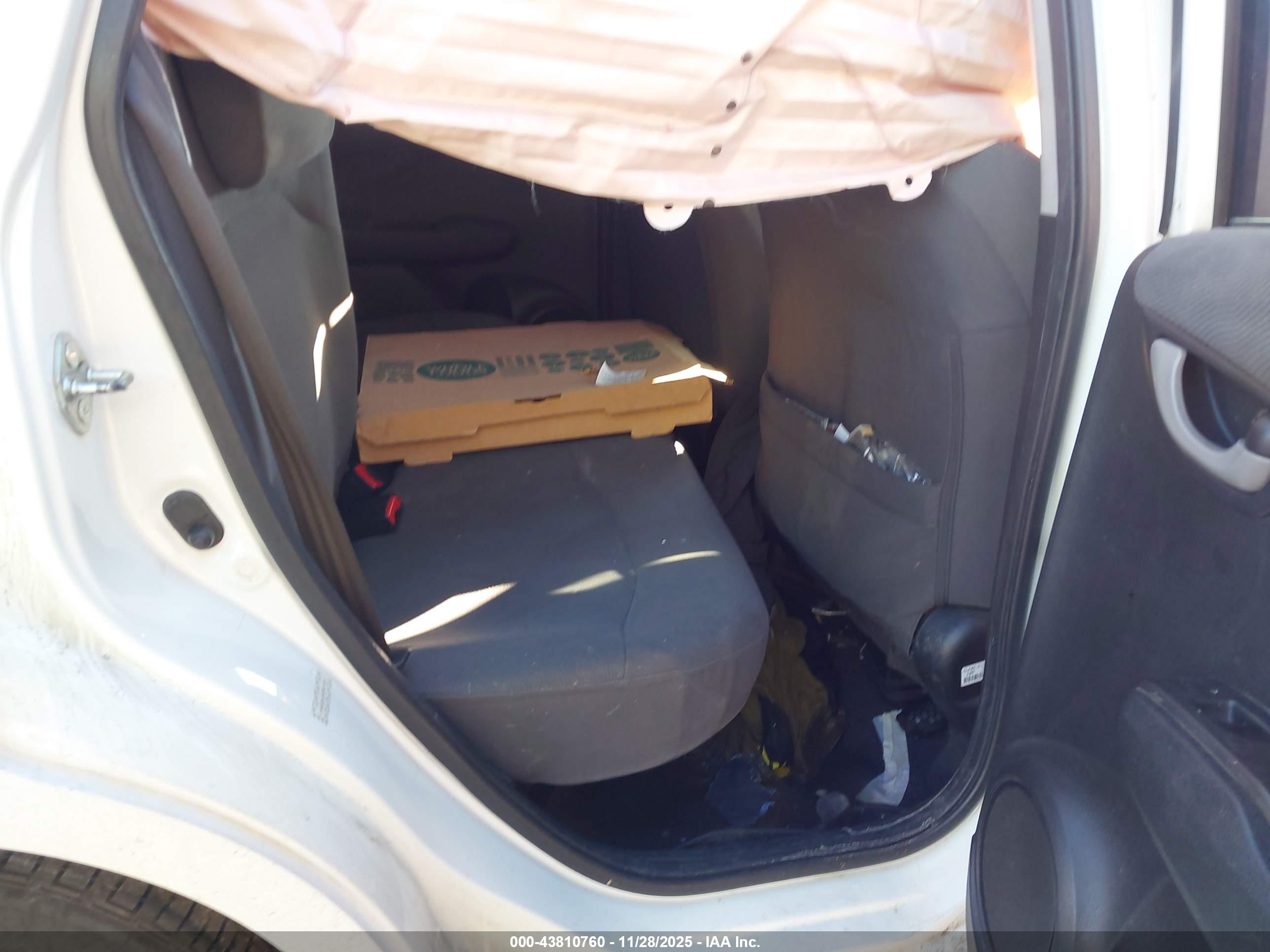 HONDA FIT image 8