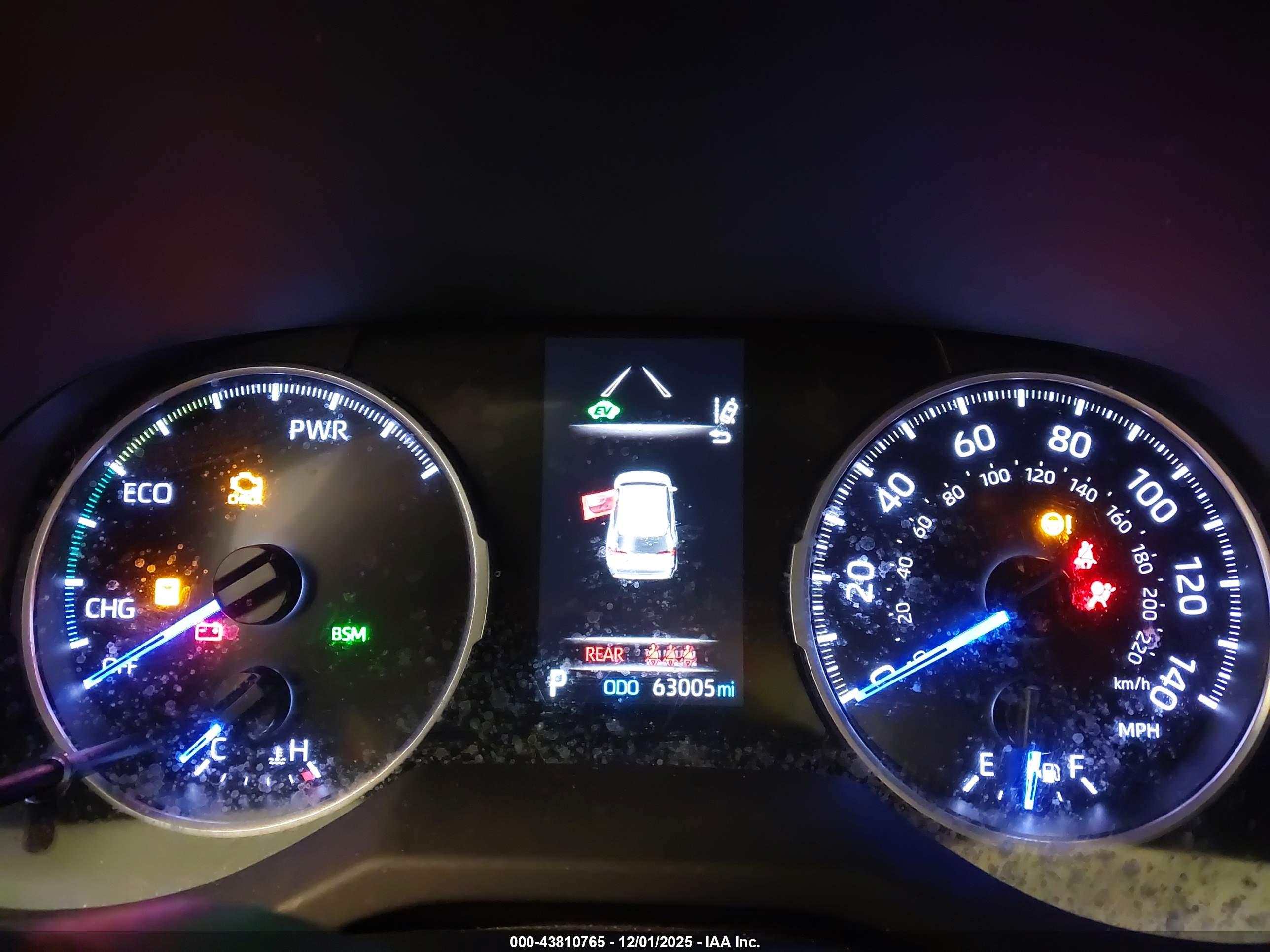 TOYOTA RAV4 image 7