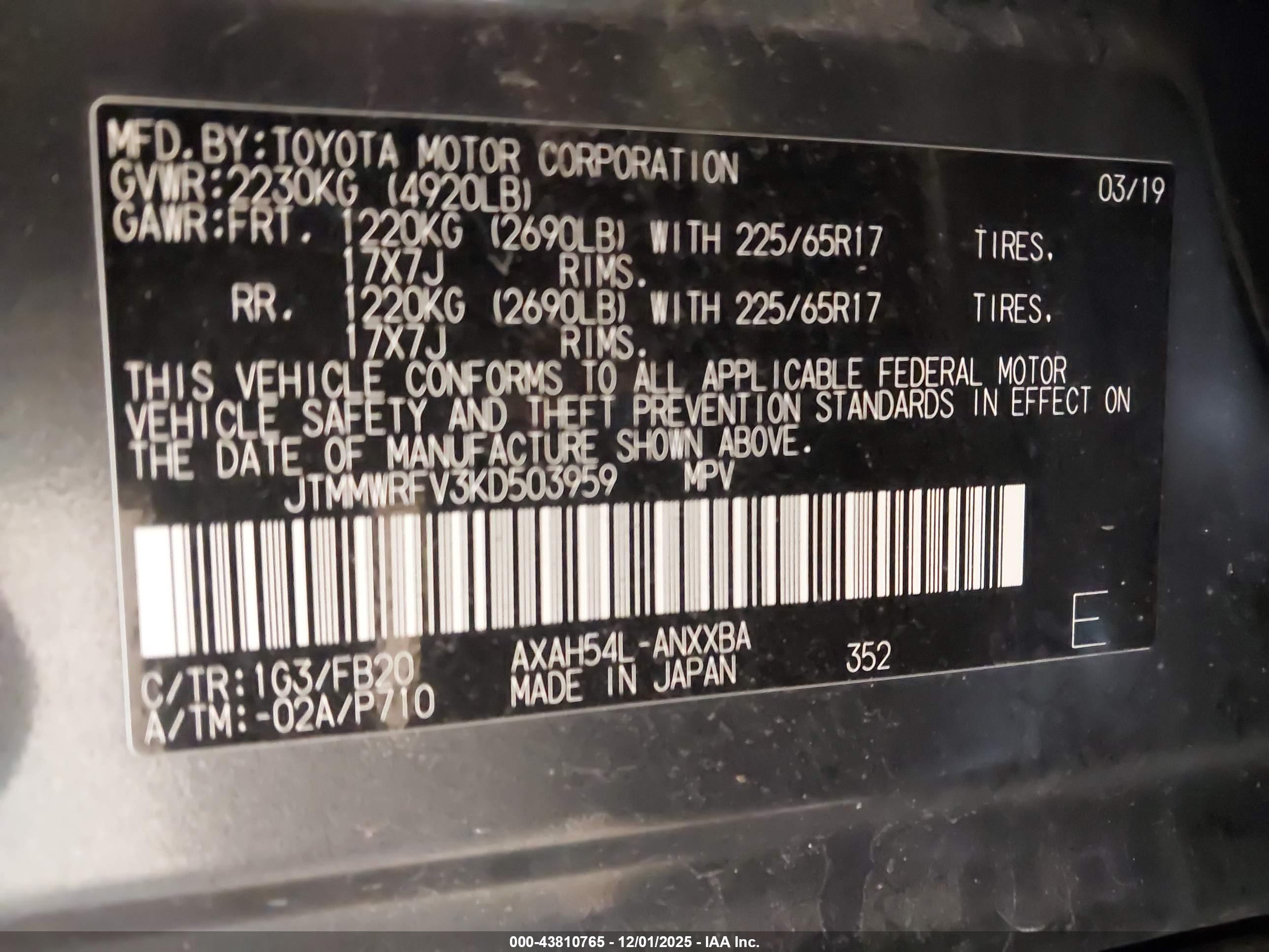 TOYOTA RAV4 image 9