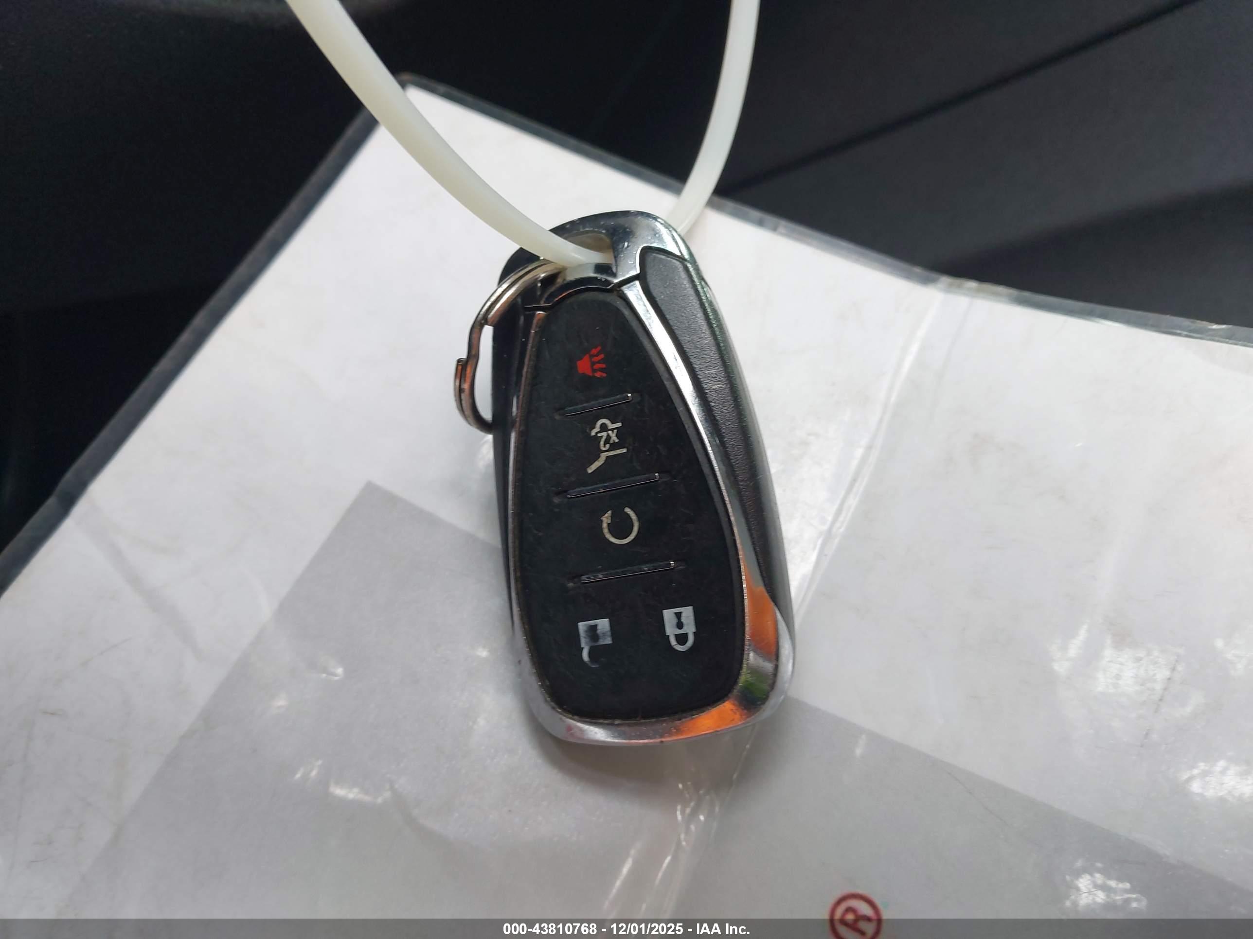 CHEVROLET EQUINOX image 11