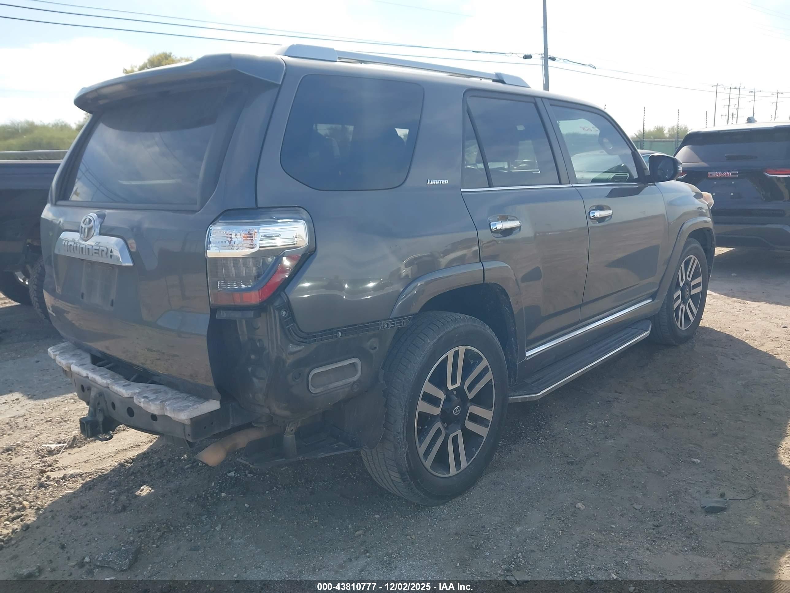 TOYOTA 4RUNNER image 4