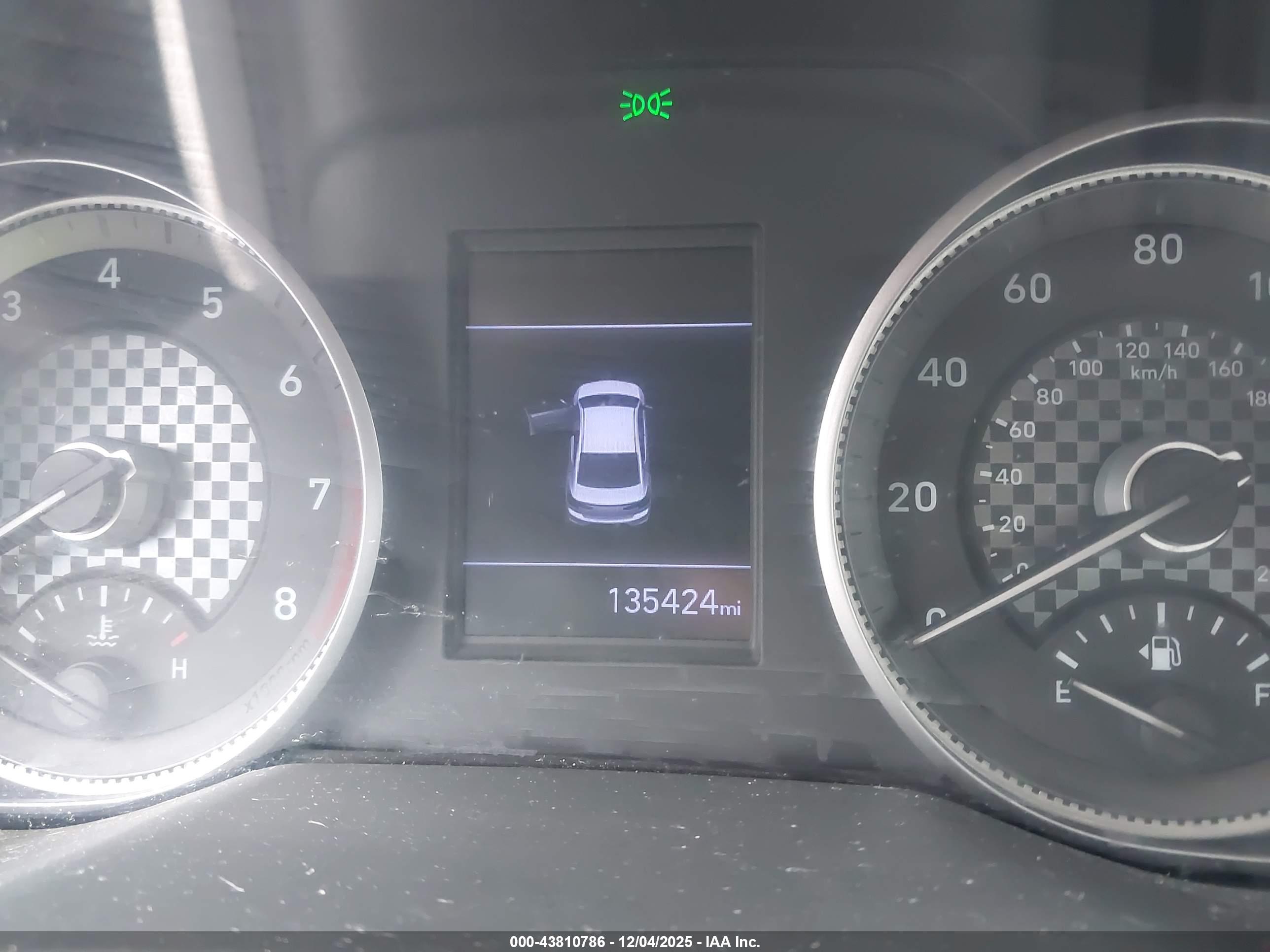 HYUNDAI ELANTRA image 7