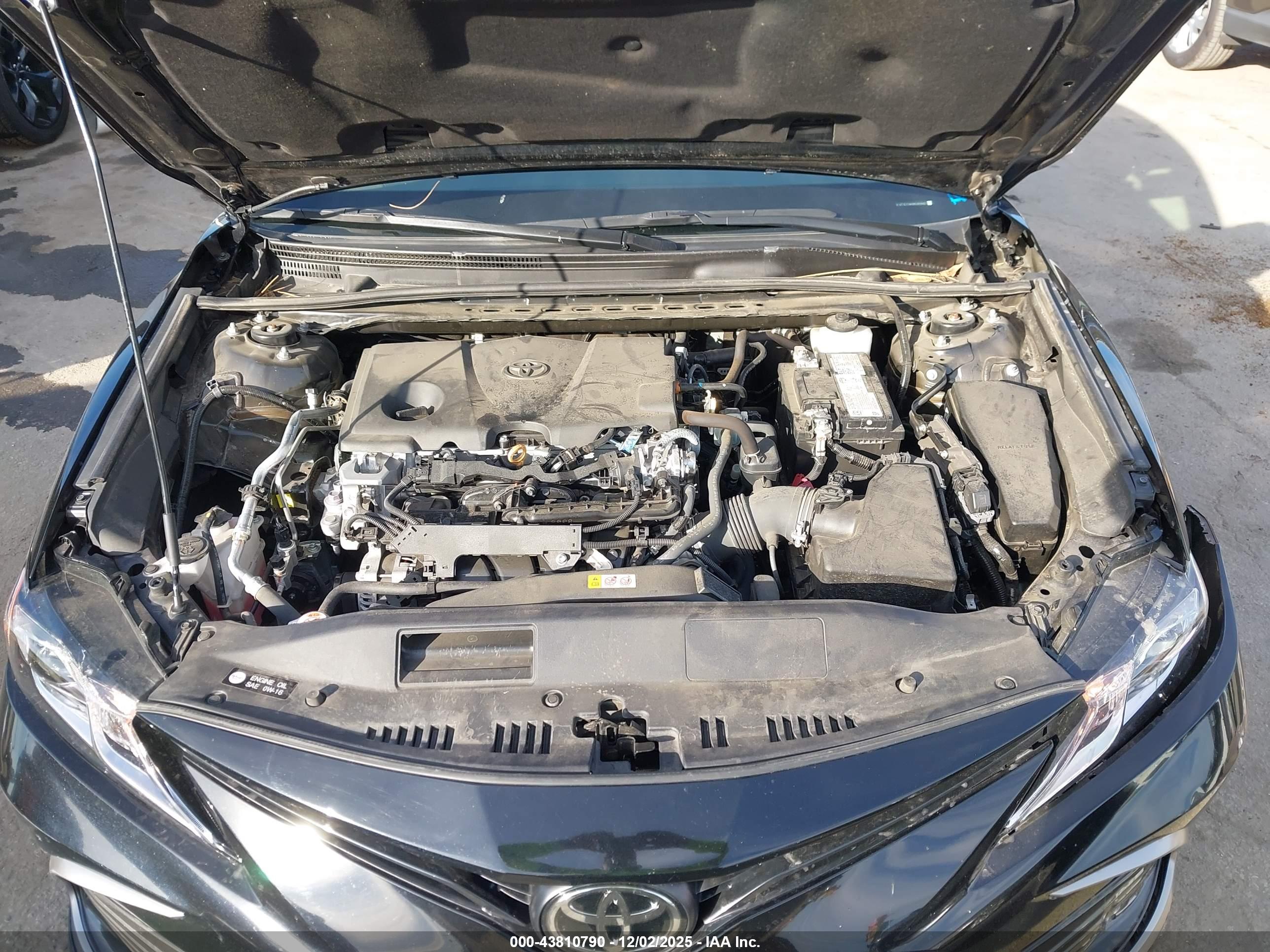 TOYOTA CAMRY image 10