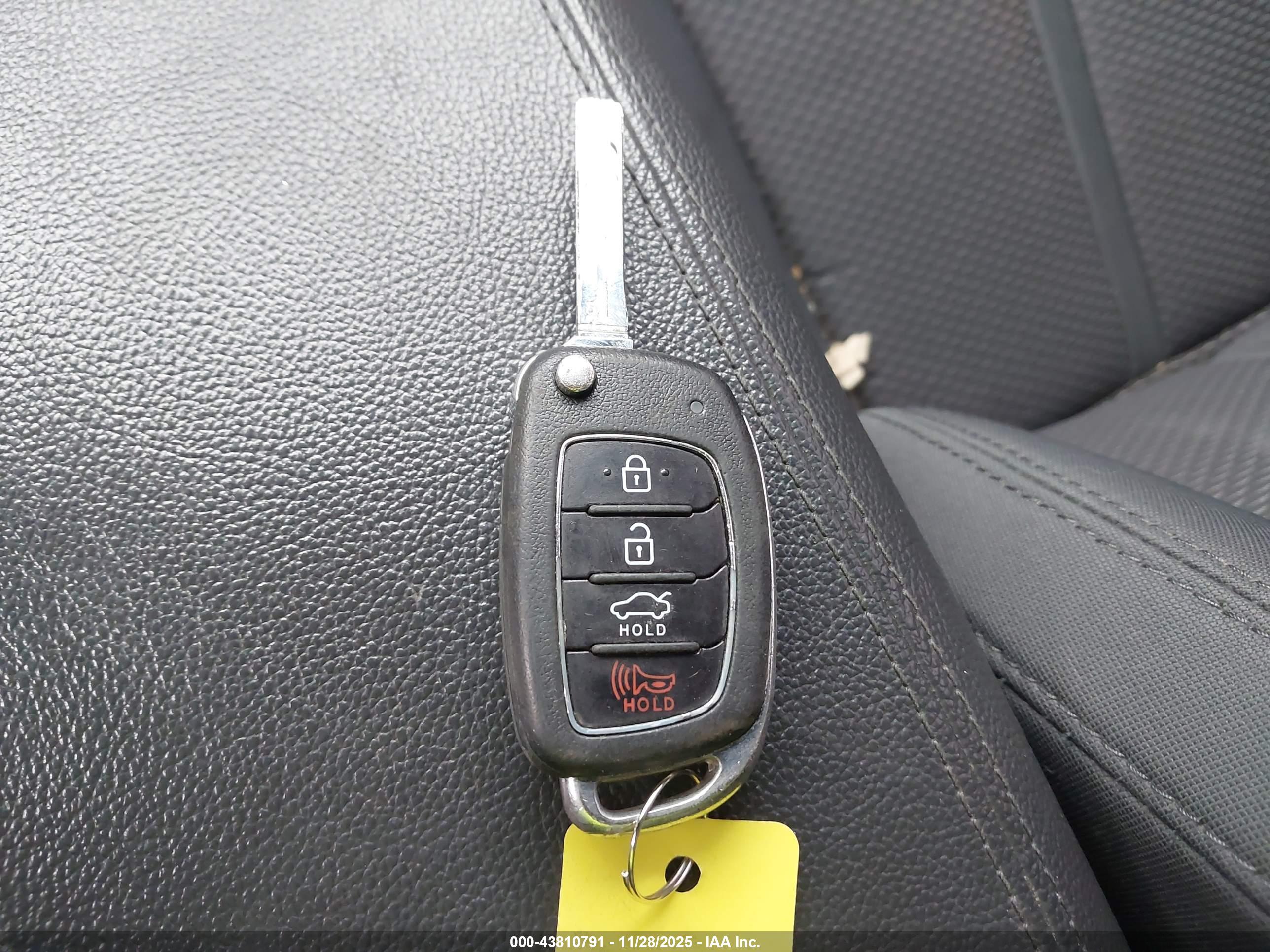 HYUNDAI SONATA image 11