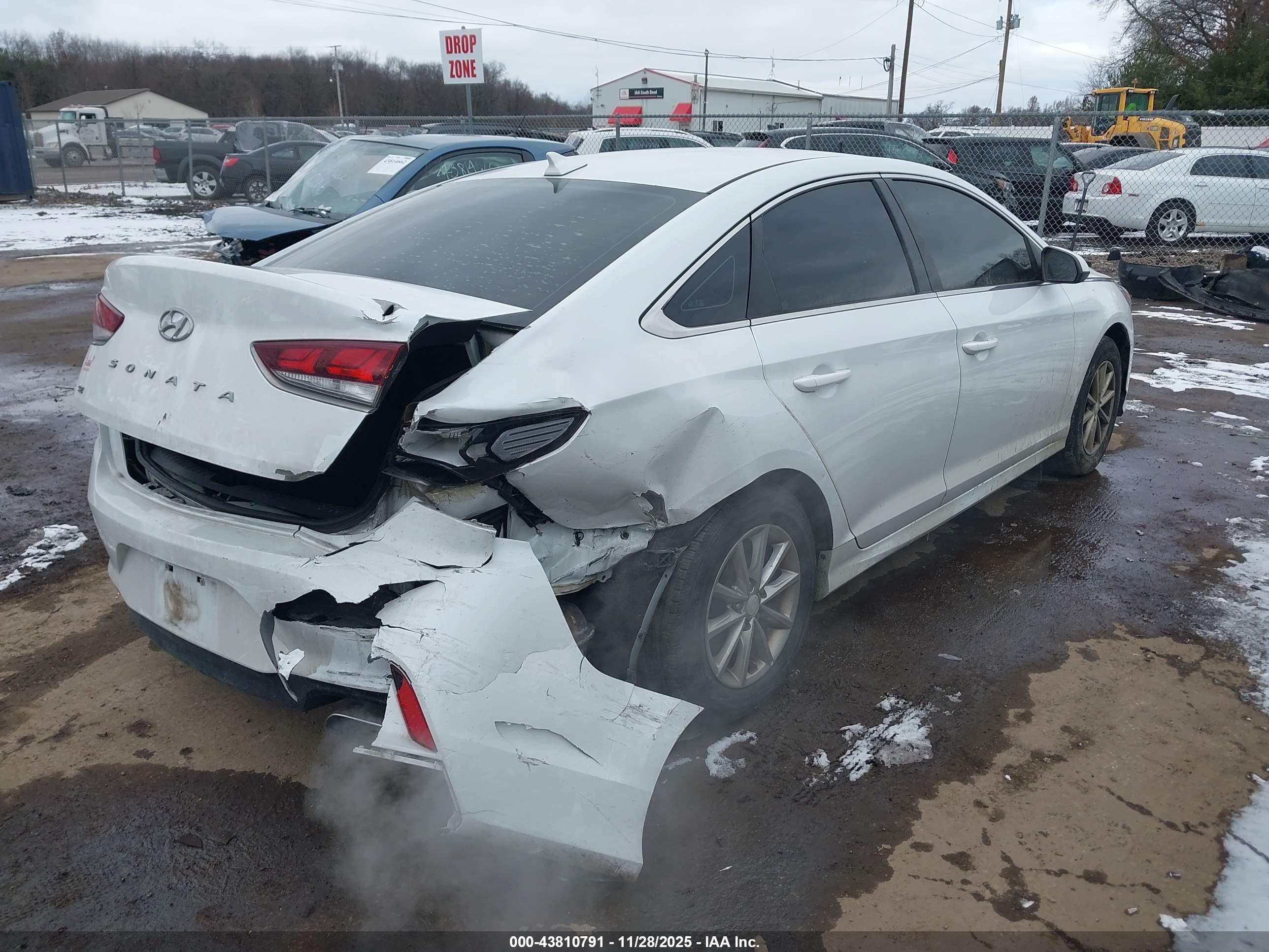 HYUNDAI SONATA image 4