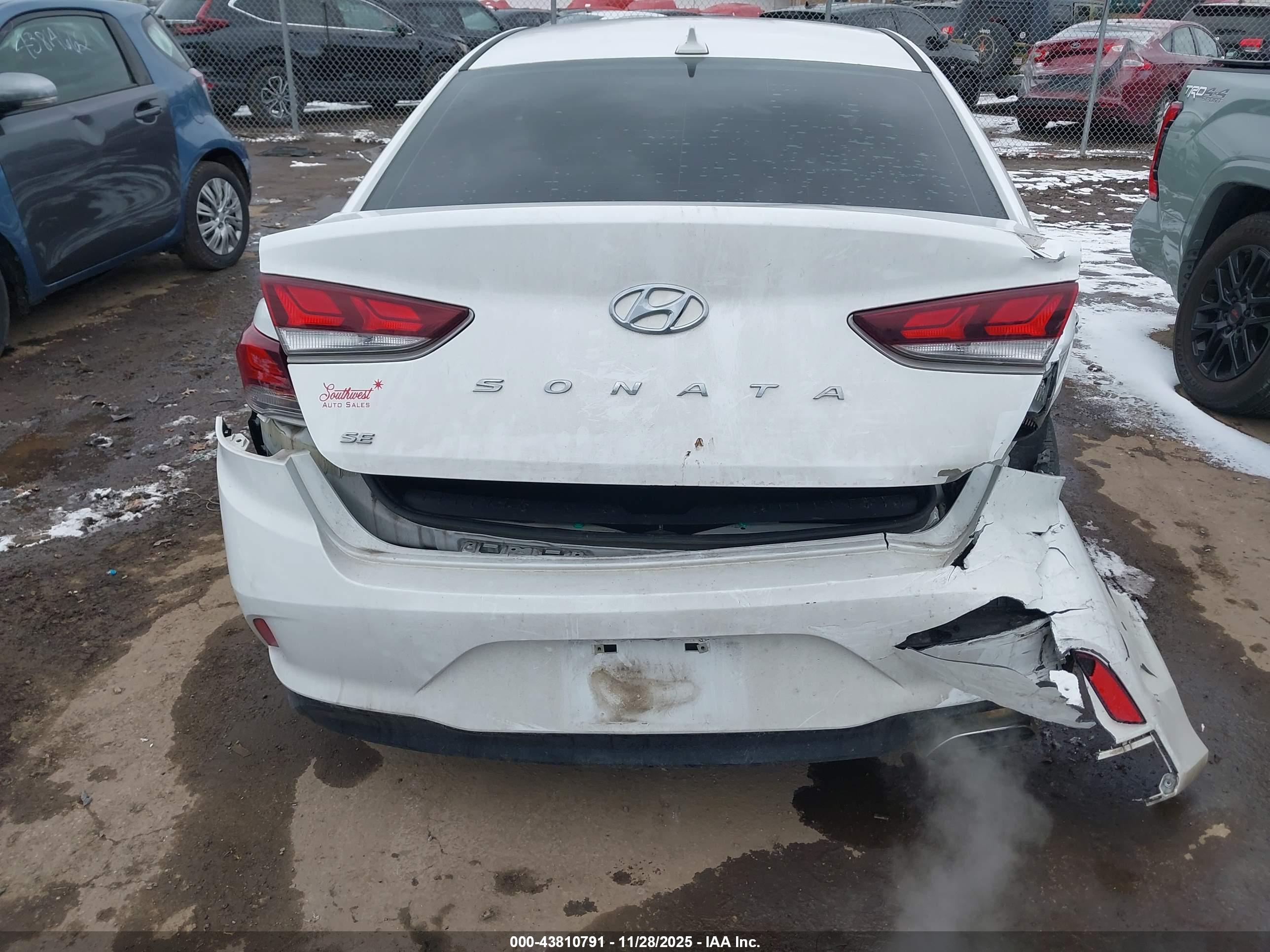 HYUNDAI SONATA image 6