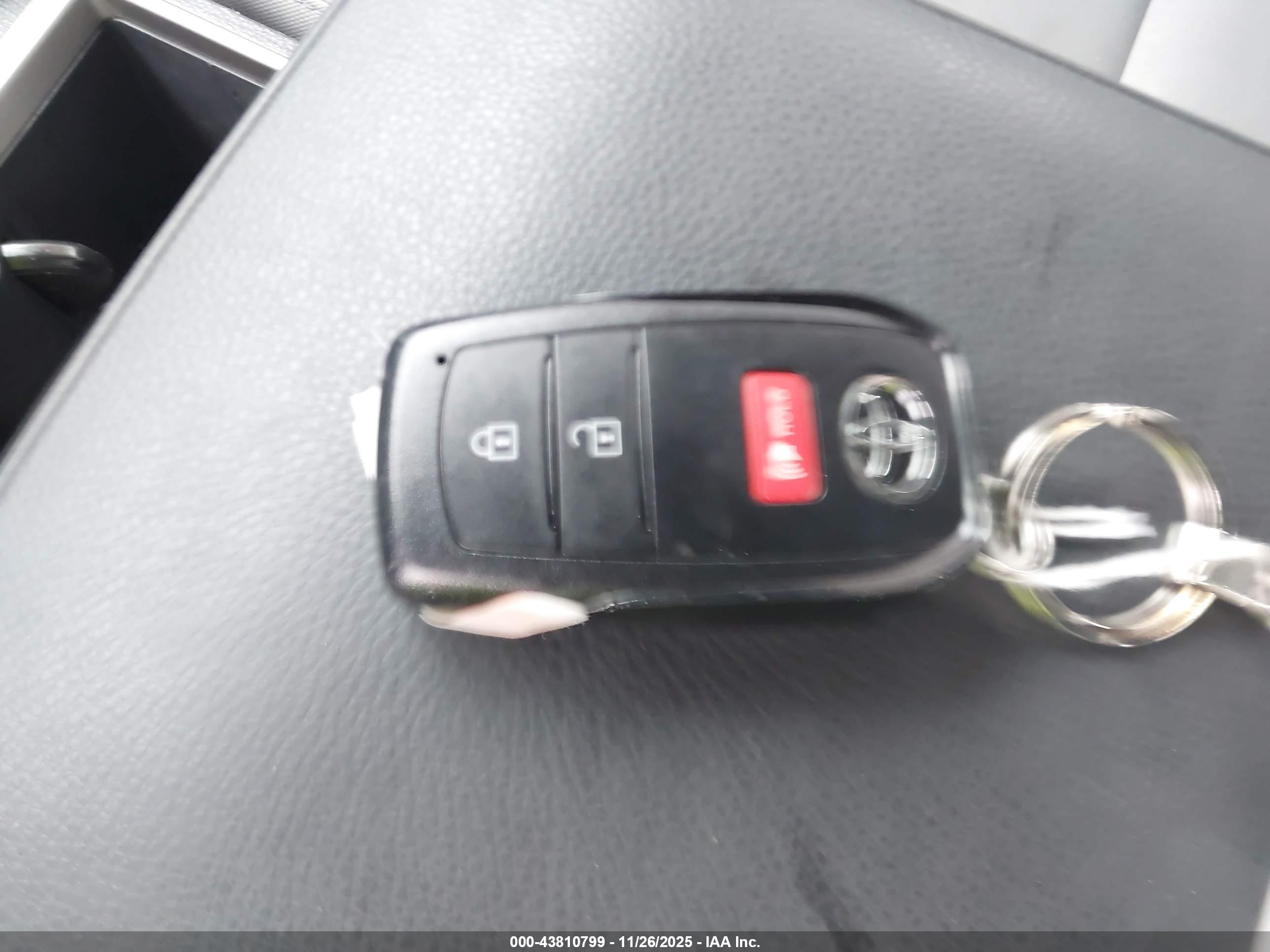 TOYOTA TACOMA image 11