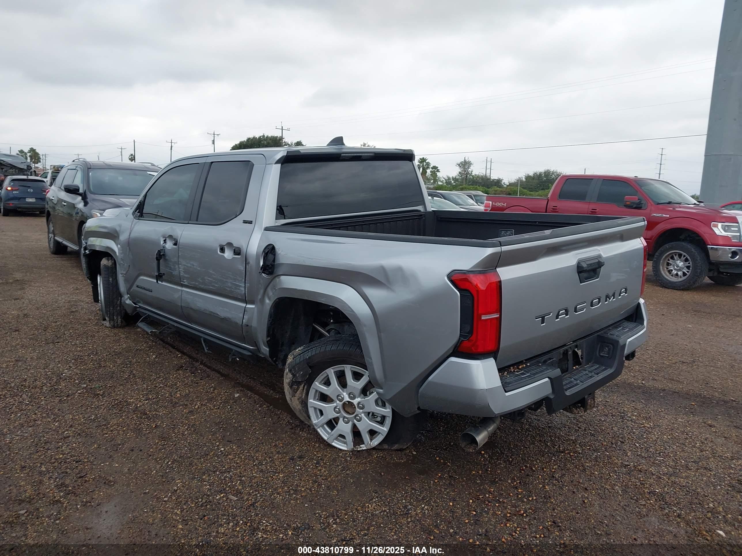 TOYOTA TACOMA image 3
