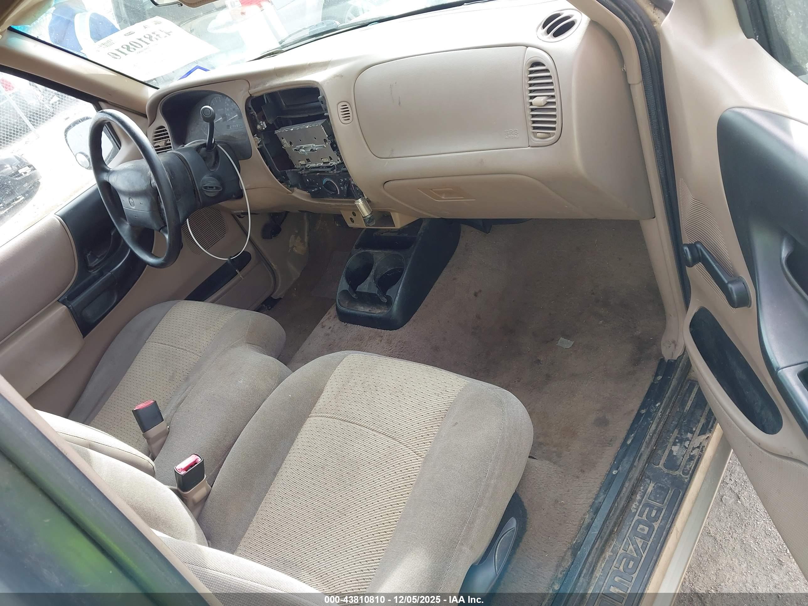MAZDA B3000 image 5