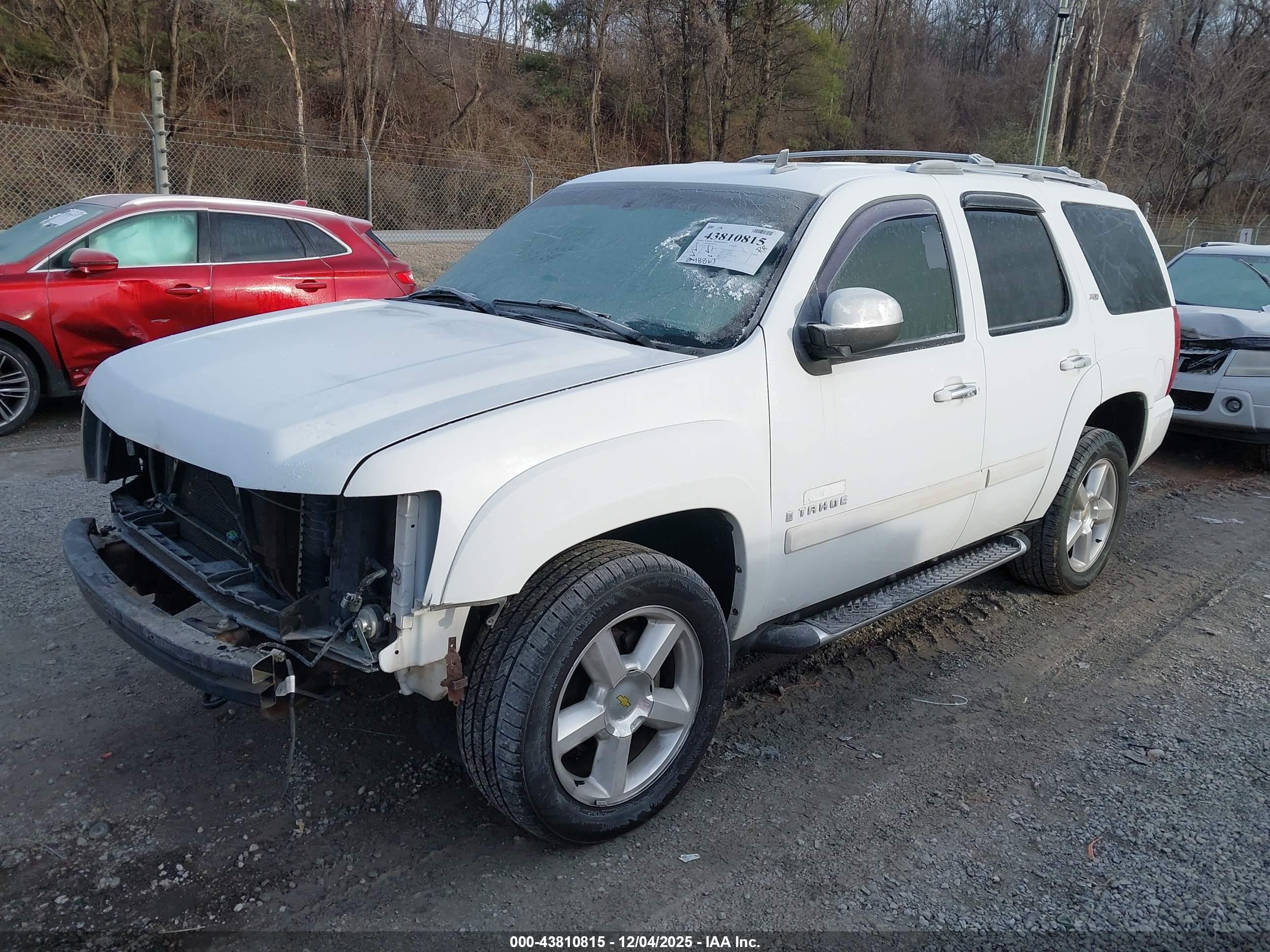 CHEVROLET TAHOE image 2