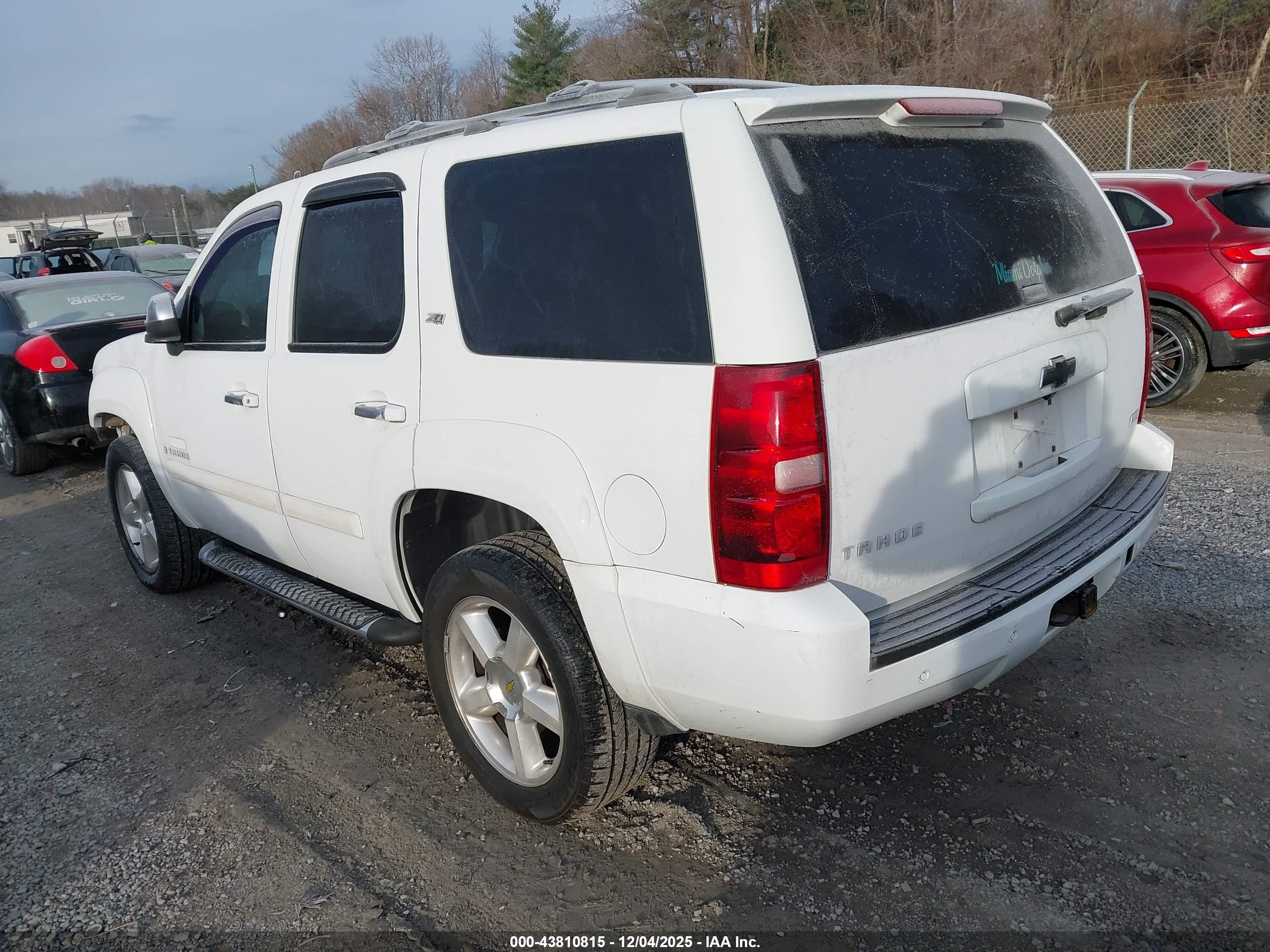 CHEVROLET TAHOE image 3