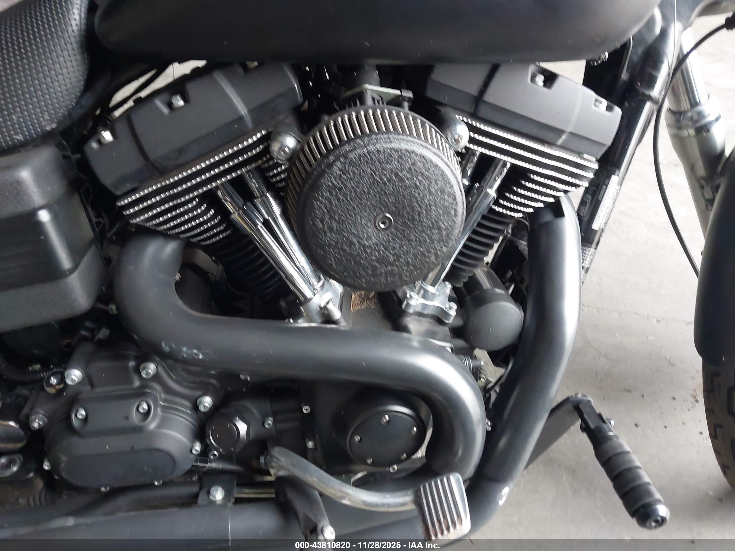 HARLEY-DAVIDSON FXDB image 8