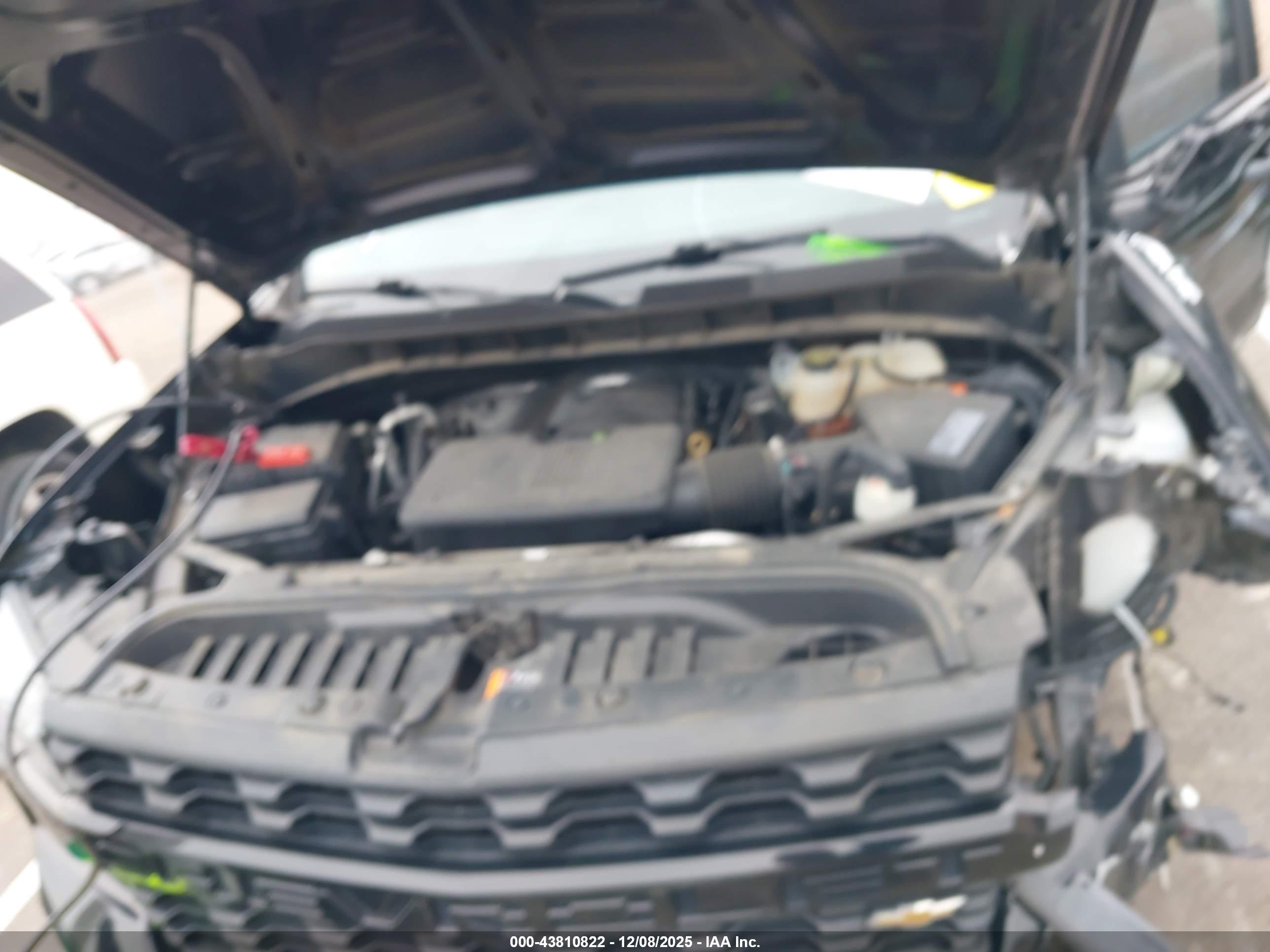 CHEVROLET SILVERADO image 10